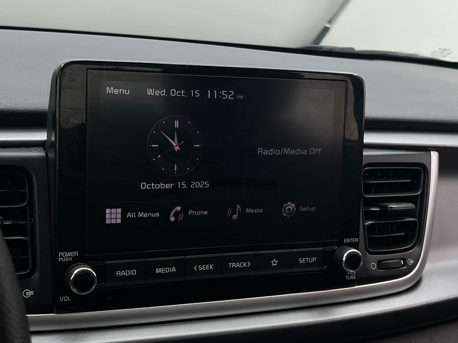 Thumbnail: 2023 Kia Rio - 4