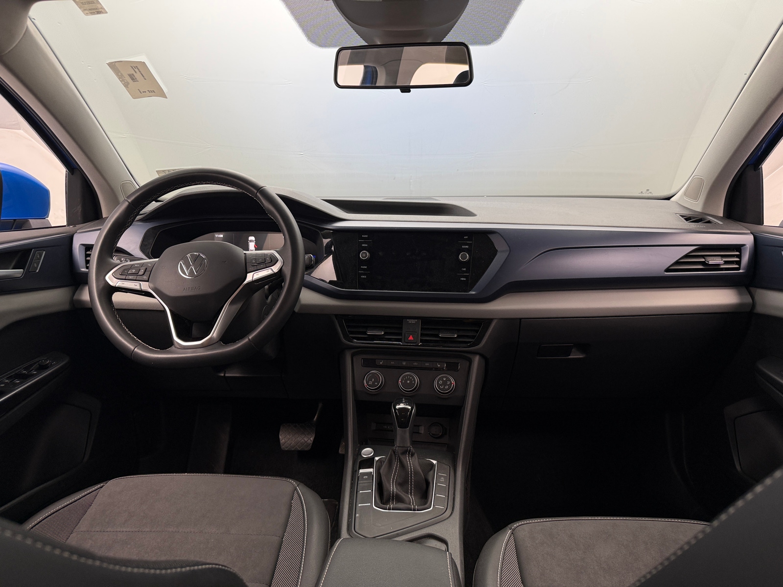 Thumbnail: 2022 Volkswagen Taos - 2