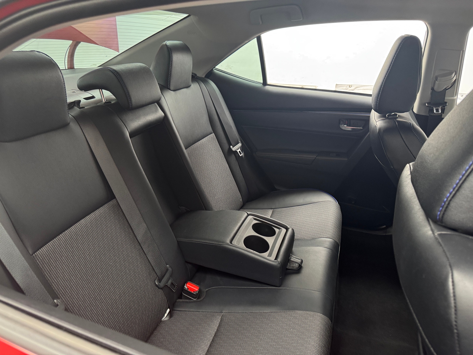 Thumbnail: 2017 Toyota Corolla - 6