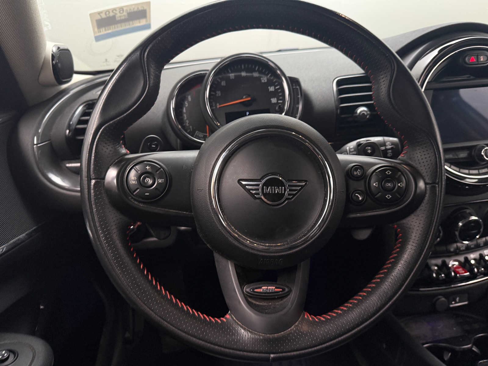 Thumbnail: 2019 MINI Cooper Clubman - 4
