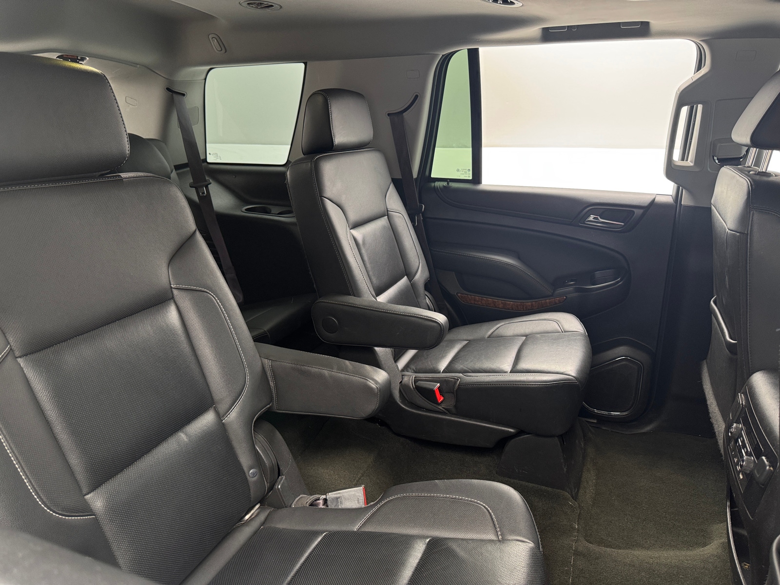 Thumbnail: 2017 Chevrolet Tahoe - 5
