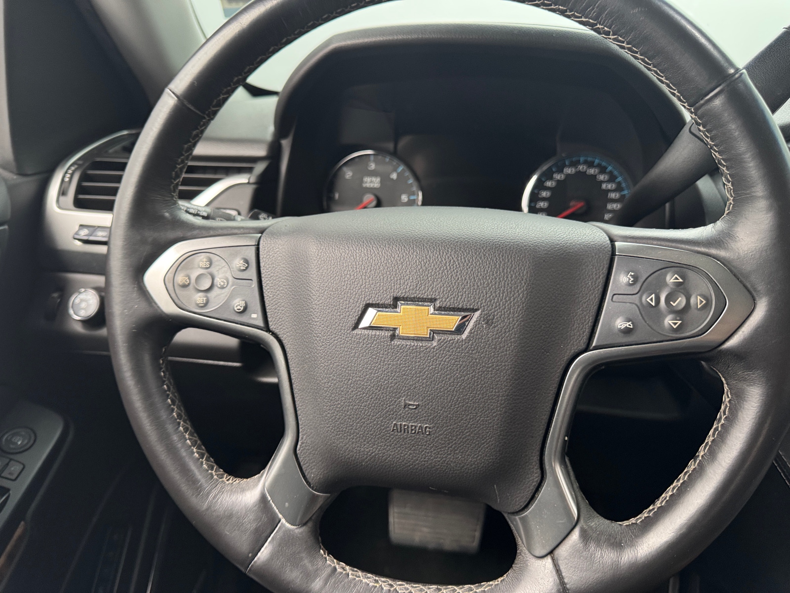 Thumbnail: 2017 Chevrolet Tahoe - 4