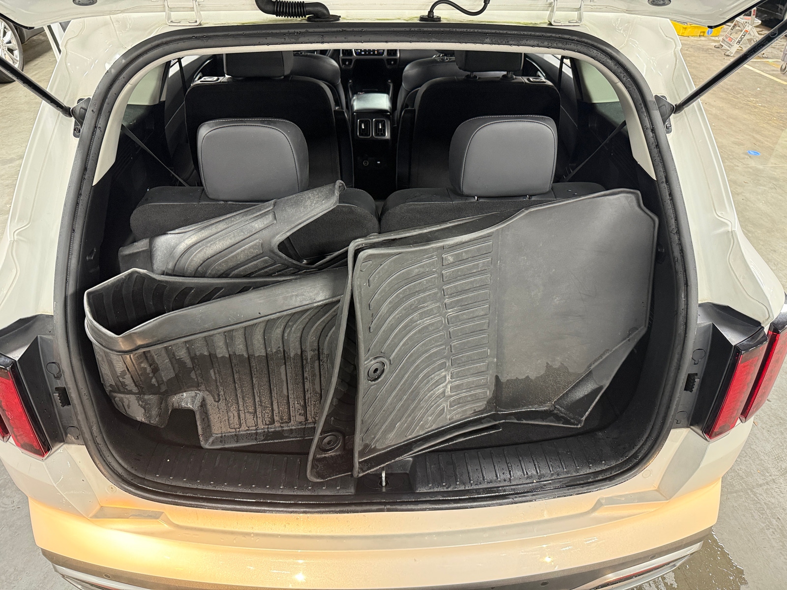 Thumbnail: 2021 Kia Sorento - 6