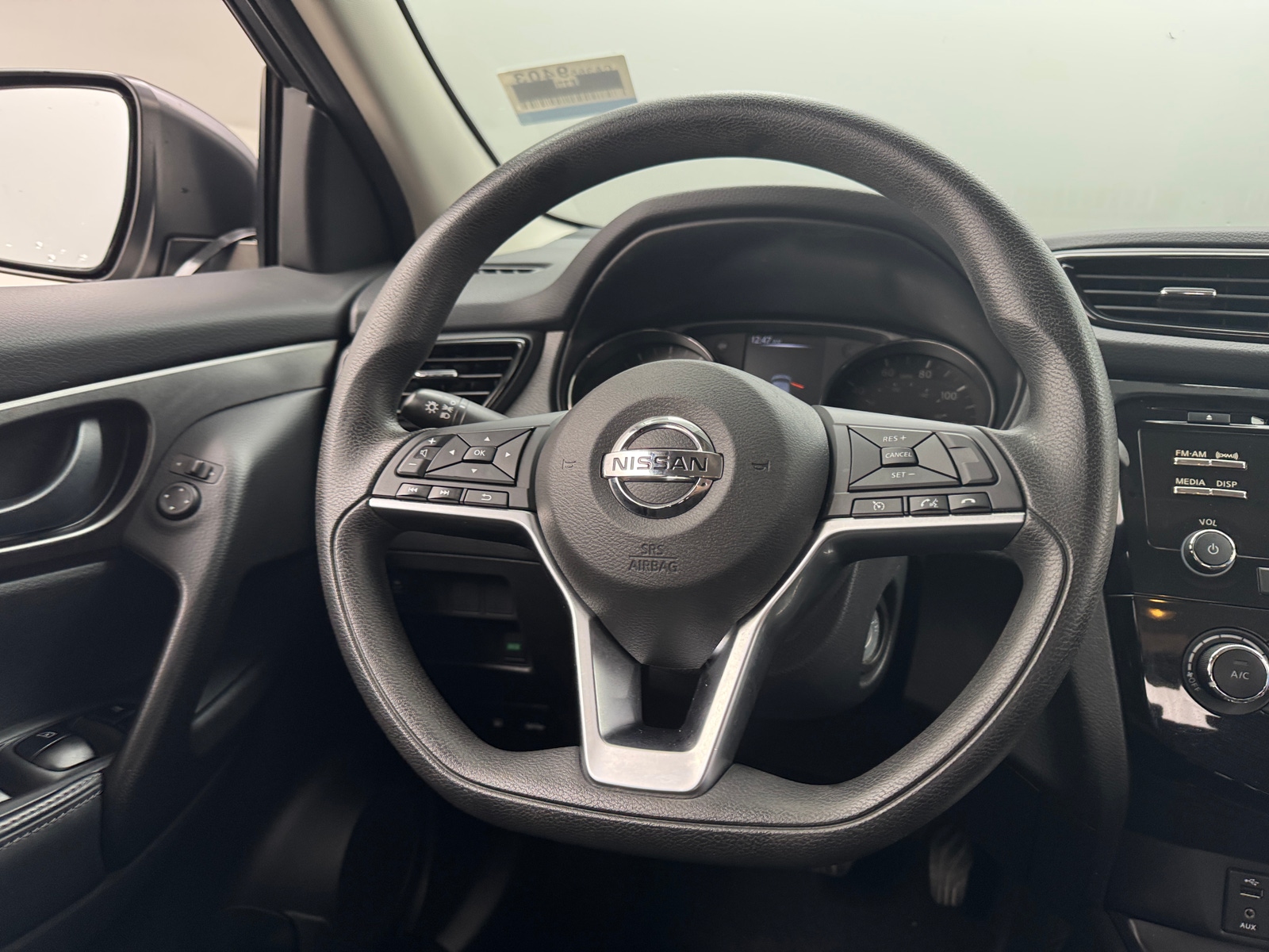 Thumbnail: 2017 Nissan Rogue Sport - 5