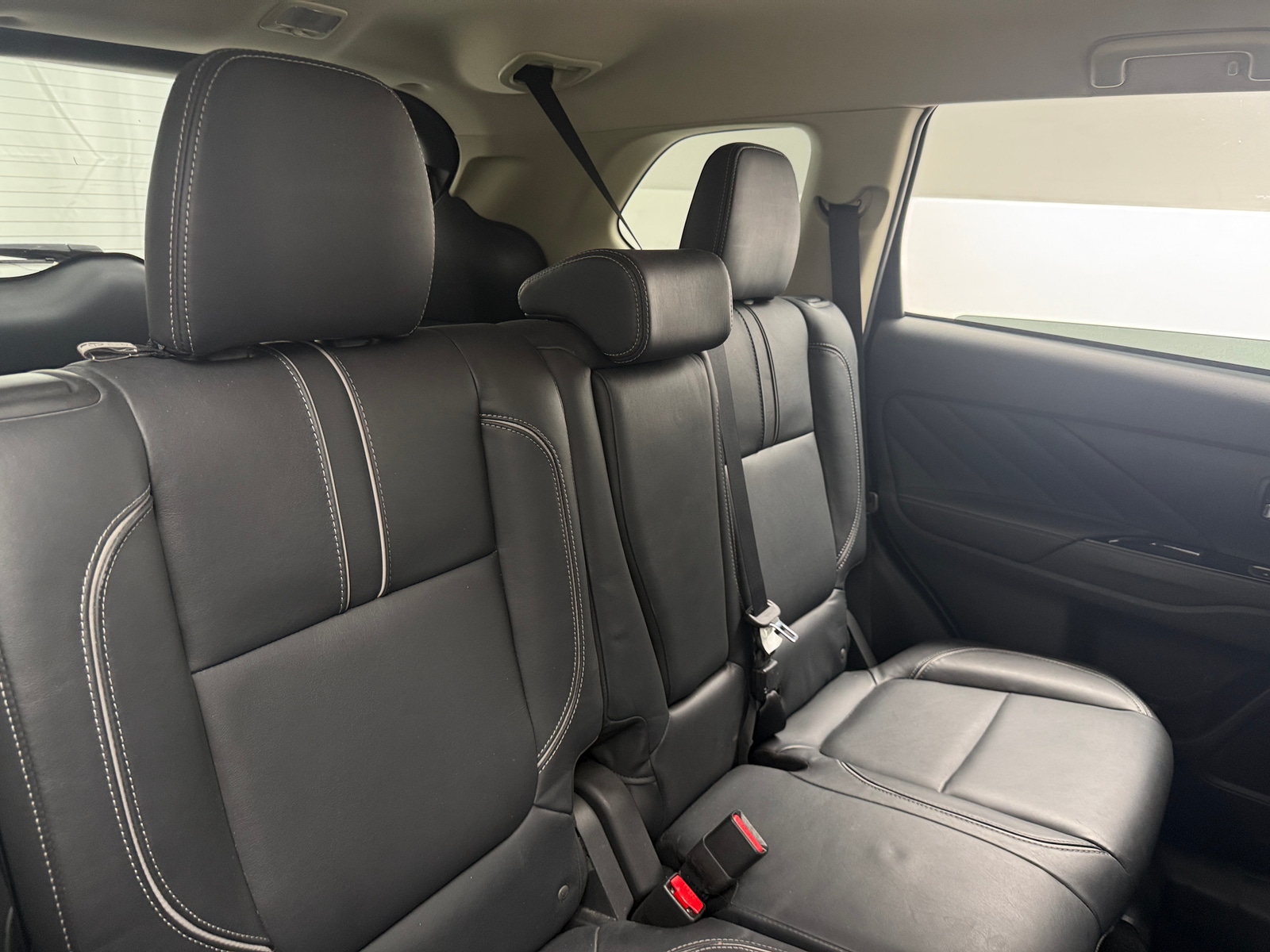 Thumbnail: 2018 Mitsubishi Outlander - 5