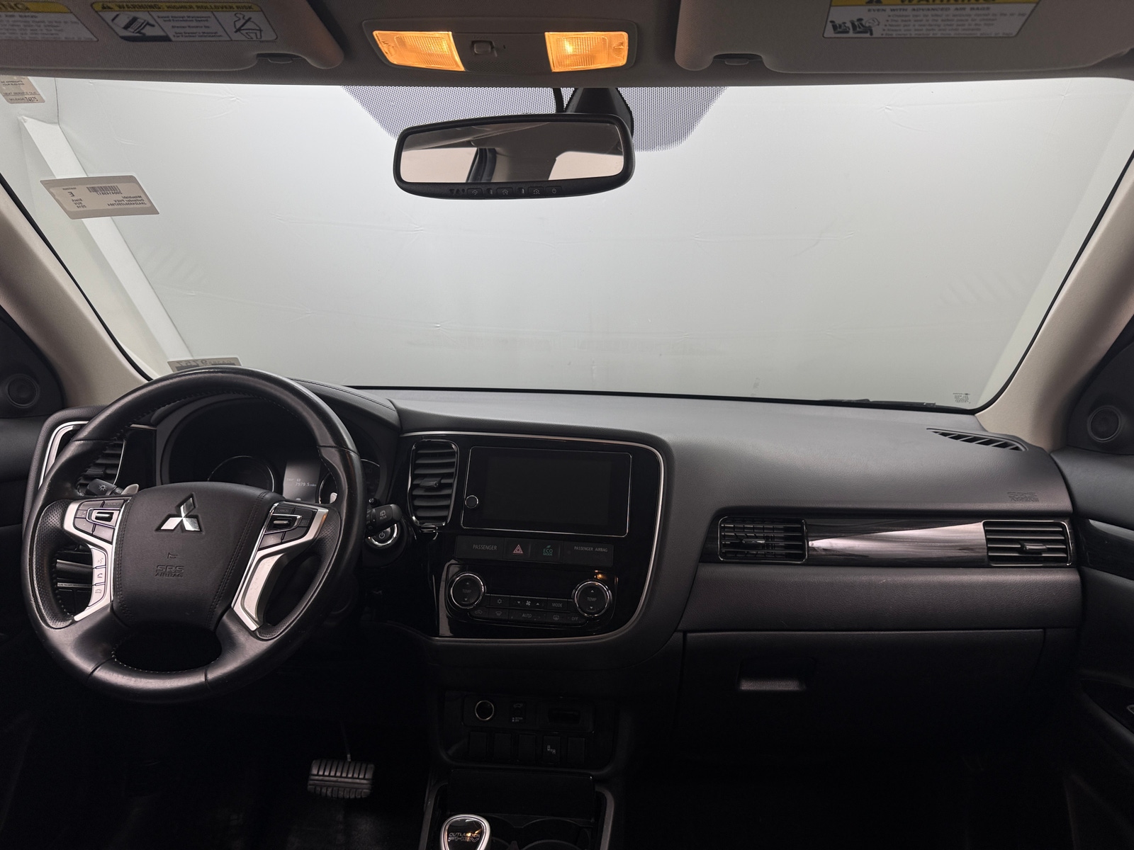 Thumbnail: 2018 Mitsubishi Outlander - 2