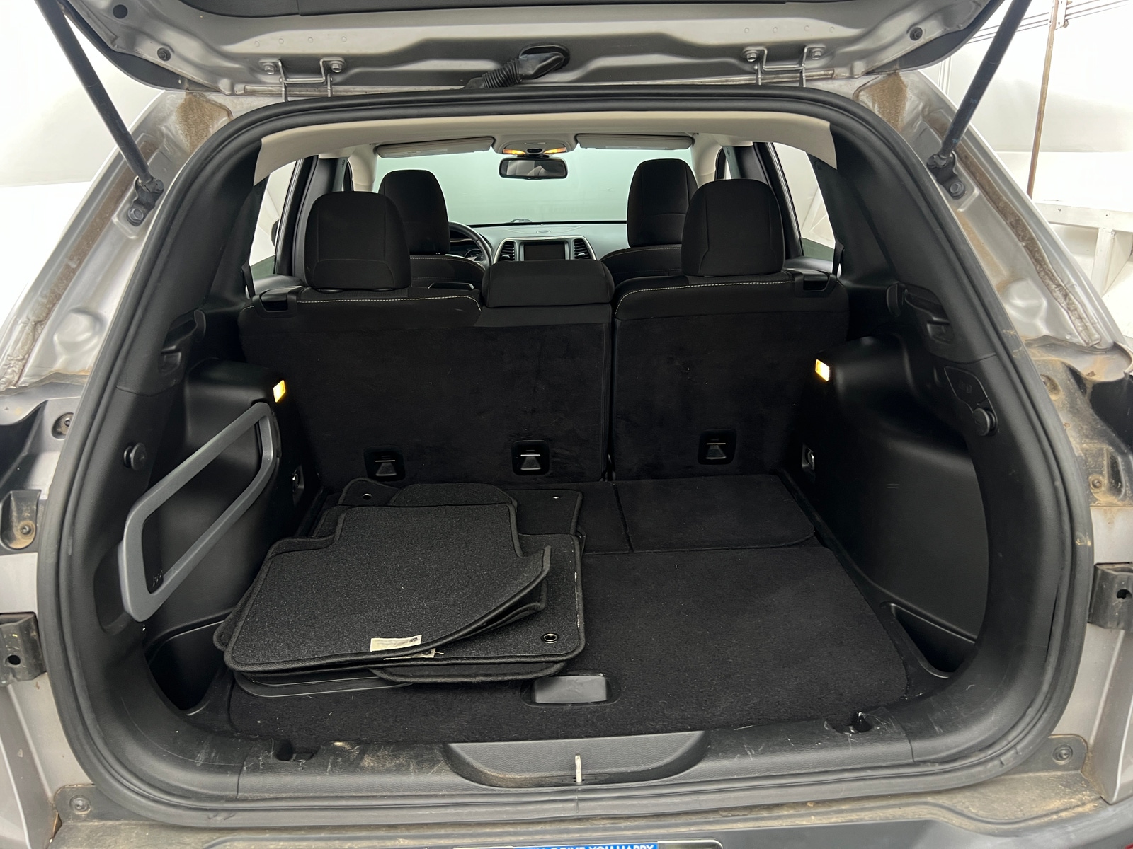 Thumbnail: 2016 Jeep Cherokee - 7