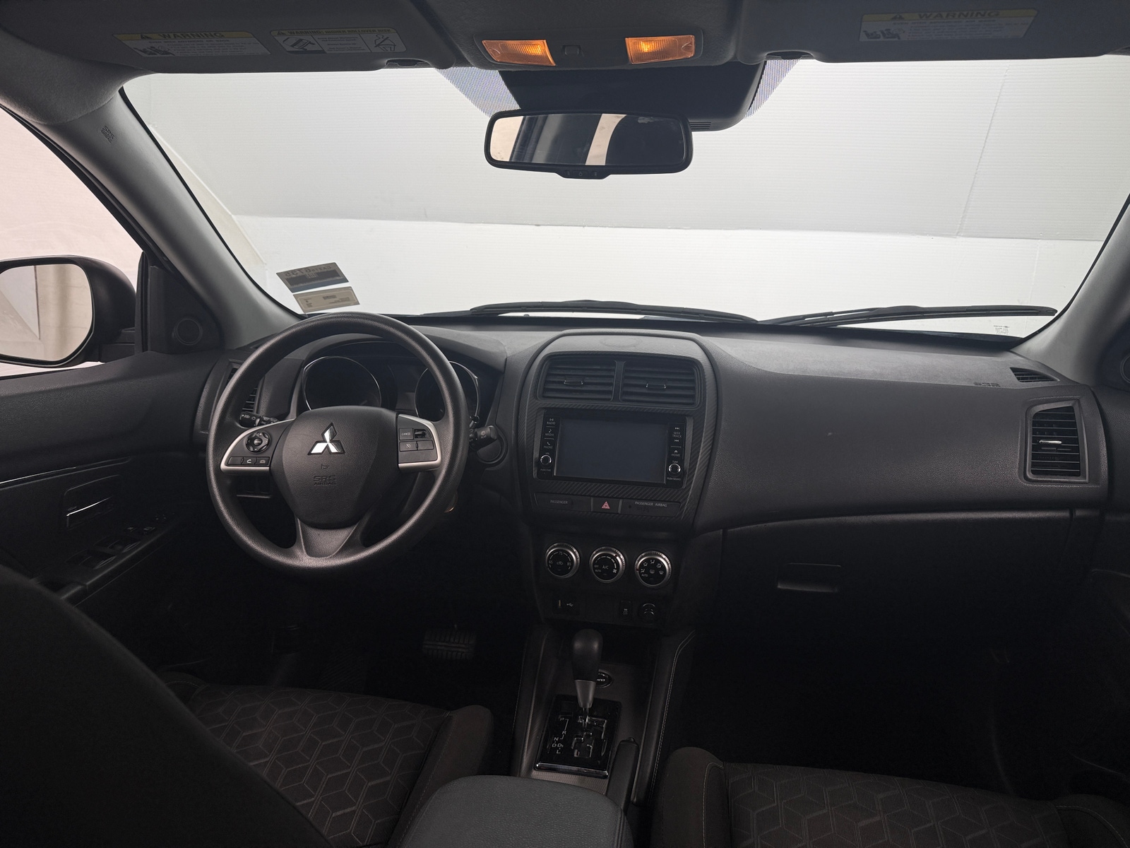 Thumbnail: 2023 Mitsubishi Outlander Sport - 3