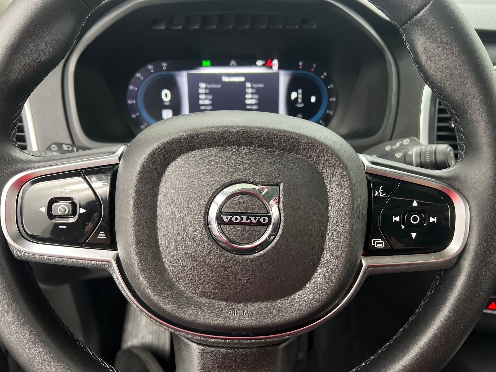 Thumbnail: 2023 Volvo XC90 - 4