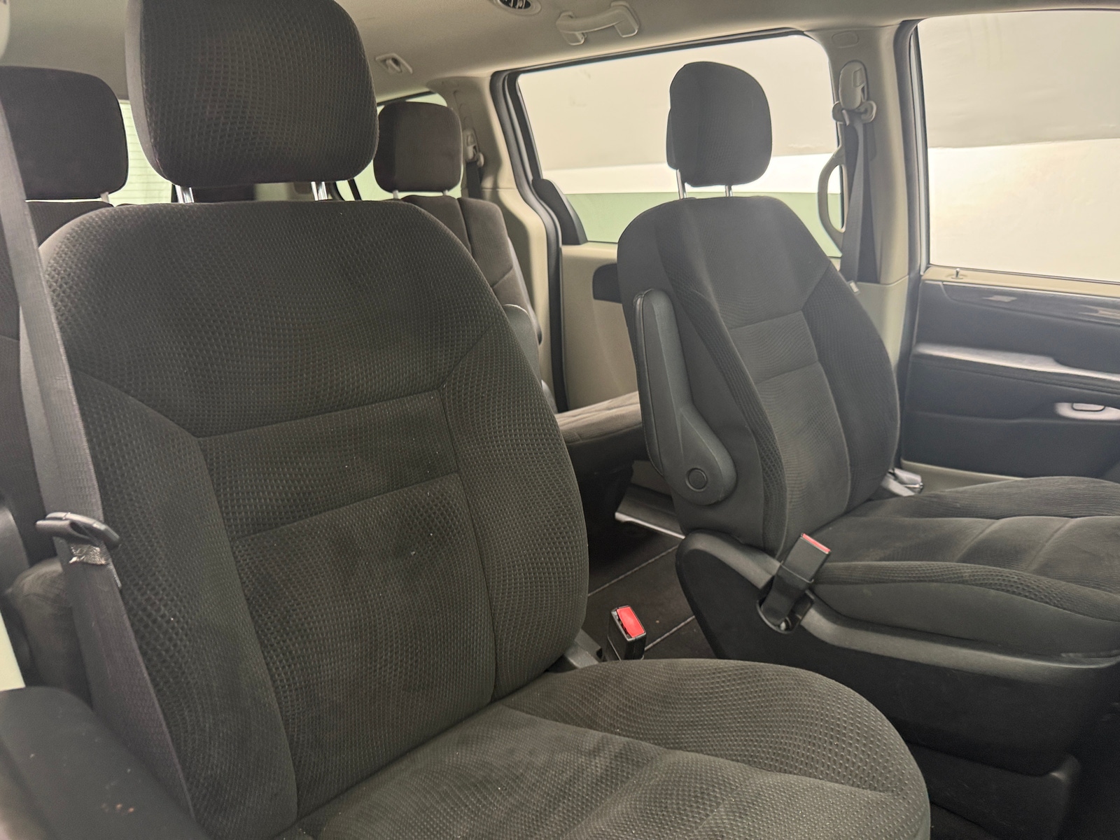 Thumbnail: 2018 Dodge Grand Caravan - 2