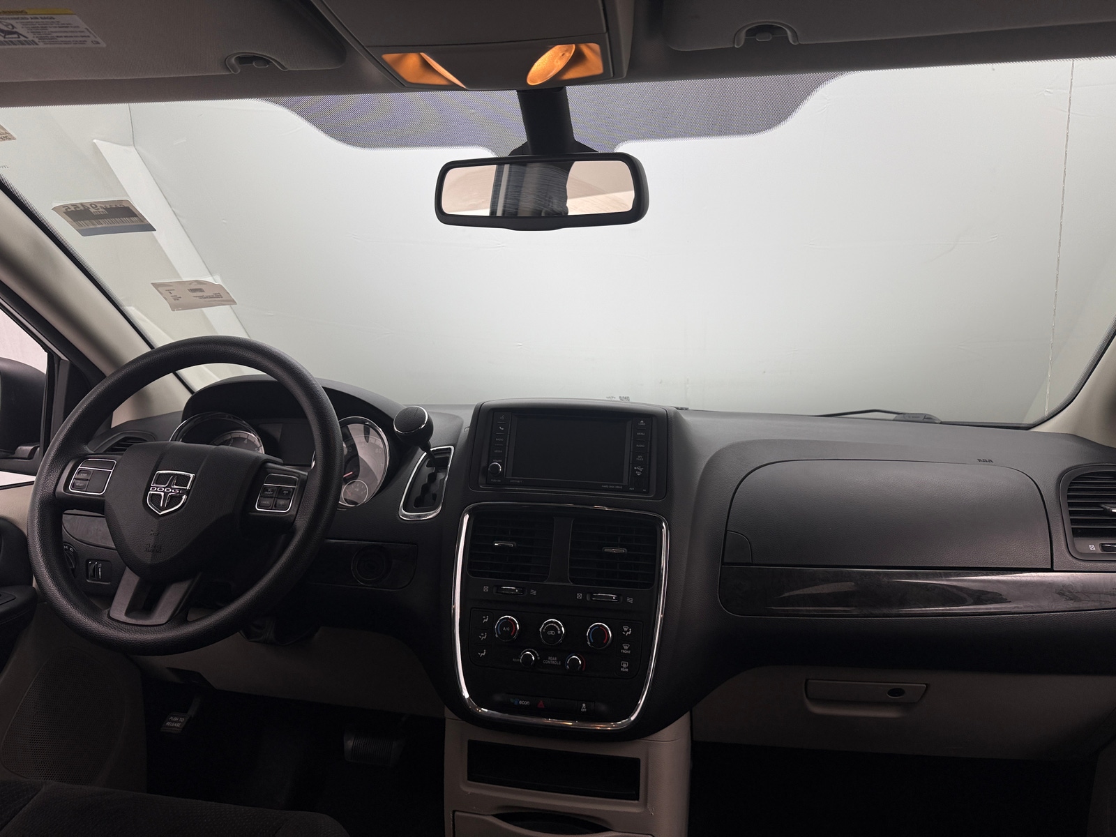 Thumbnail: 2018 Dodge Grand Caravan - 3