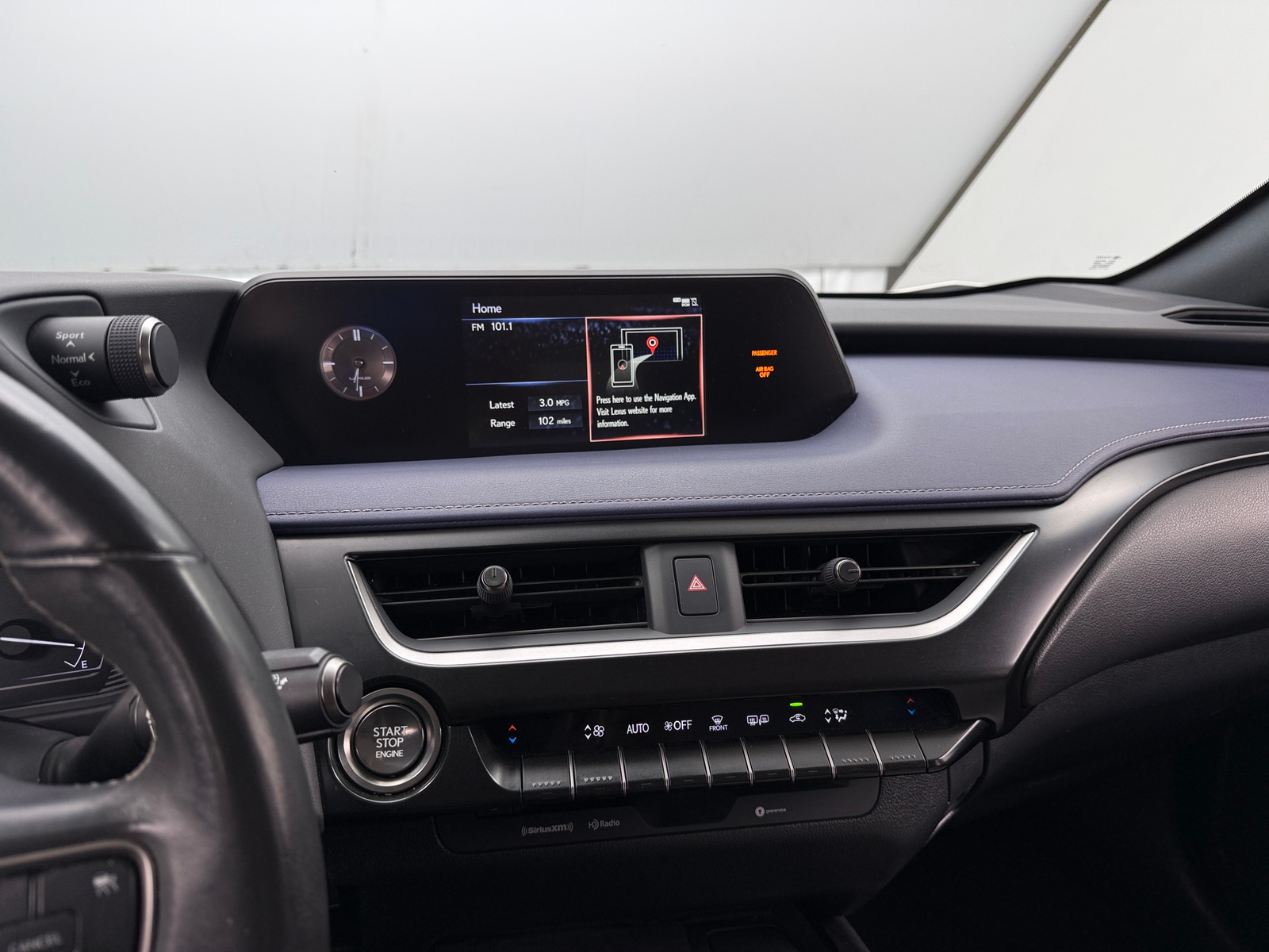 Thumbnail: 2020 Lexus UX - 3
