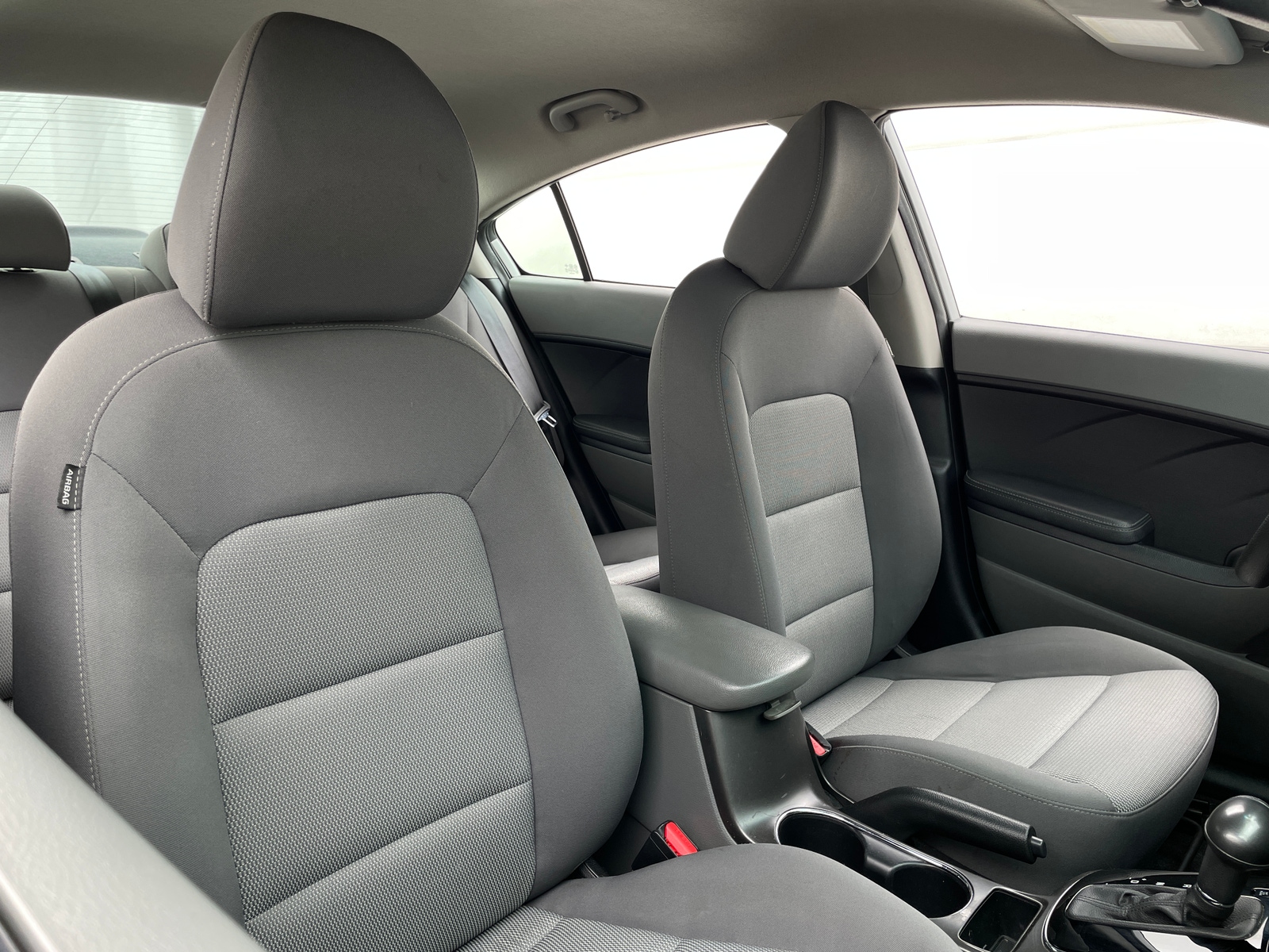 Thumbnail: 2017 Kia Forte - 2