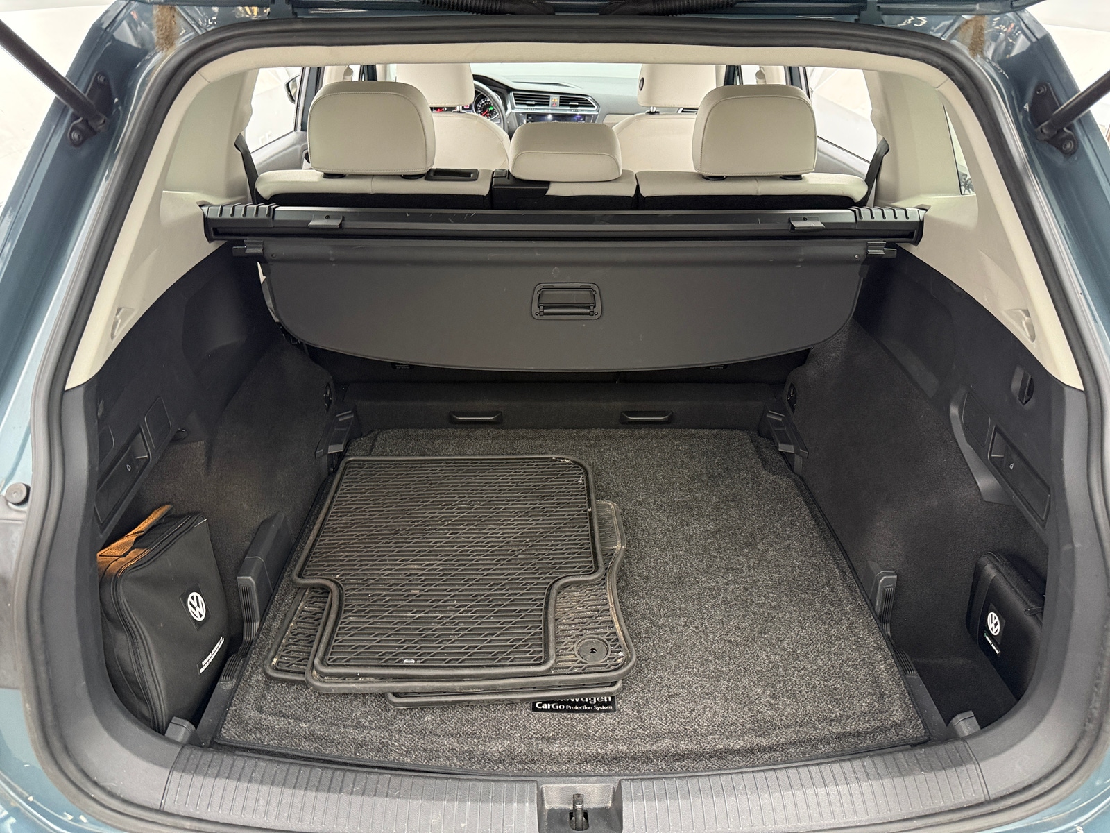 Thumbnail: 2021 Volkswagen Tiguan - 6