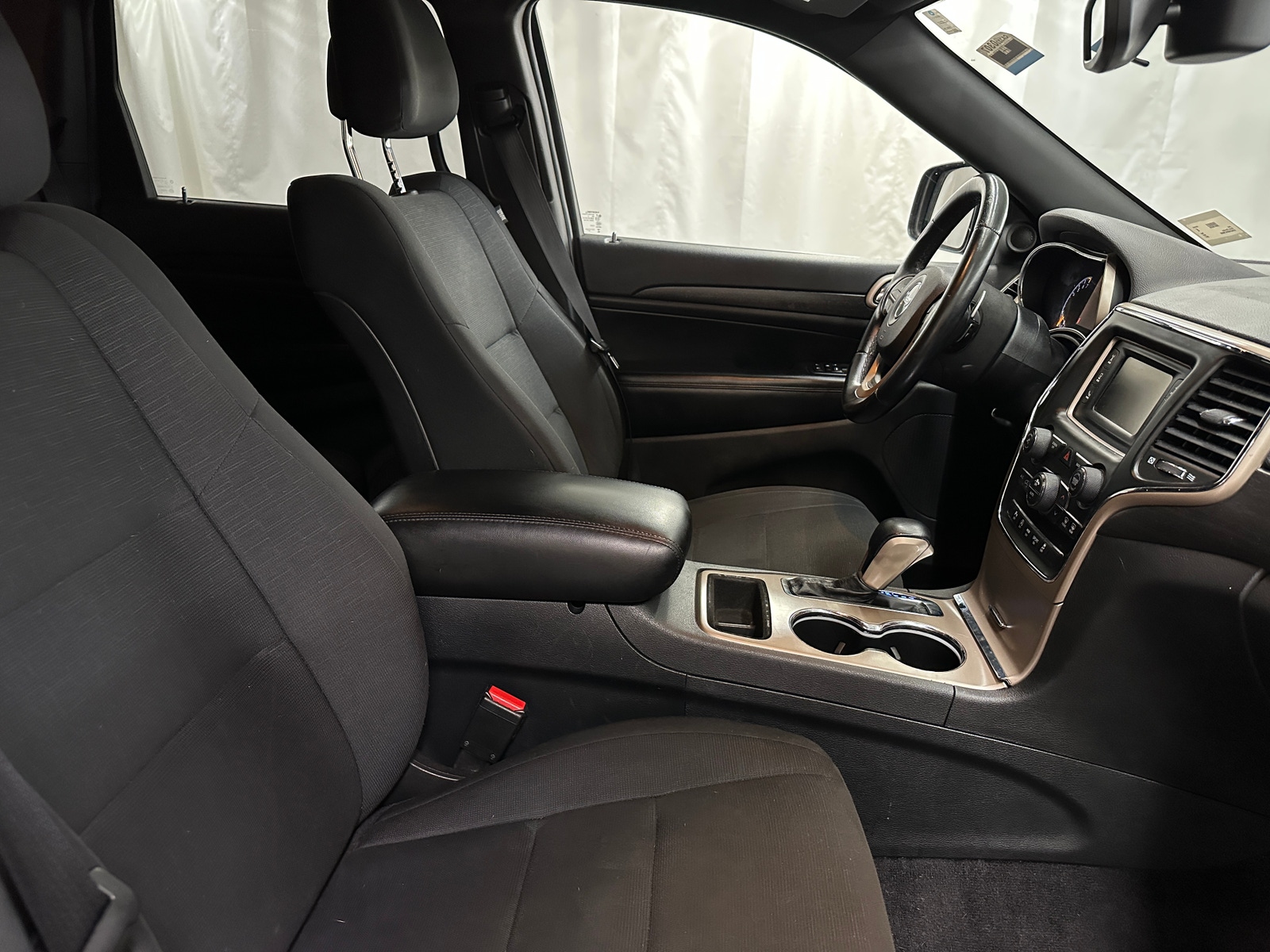 Thumbnail: 2017 Jeep Grand Cherokee - 2
