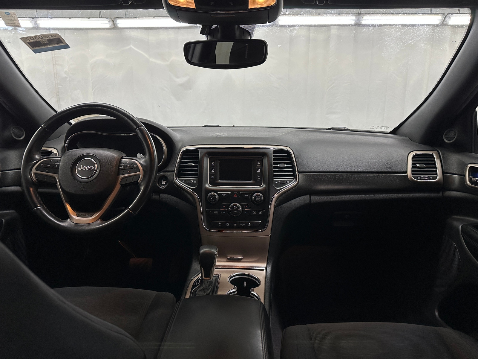 Thumbnail: 2017 Jeep Grand Cherokee - 3