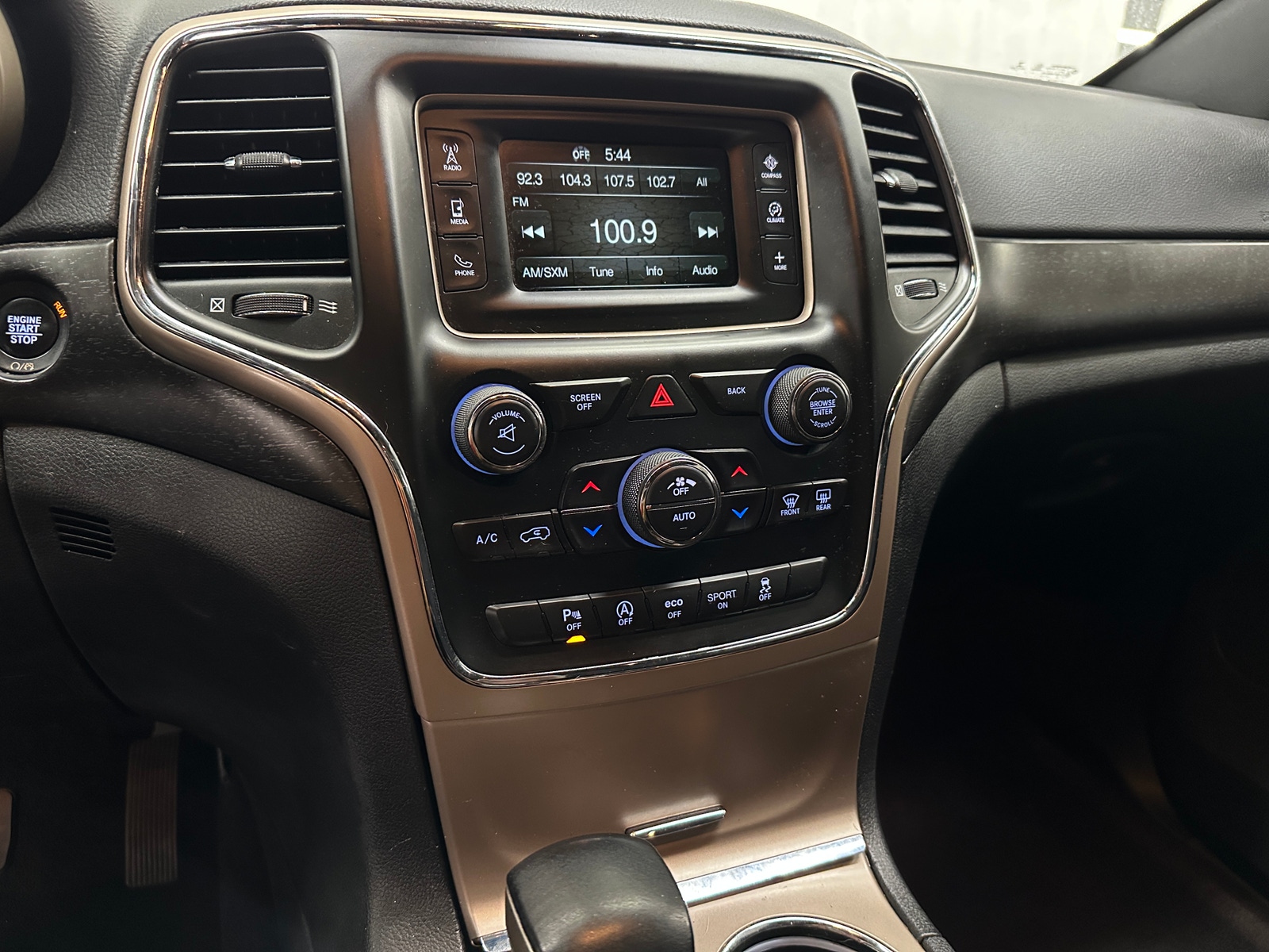 Thumbnail: 2017 Jeep Grand Cherokee - 4