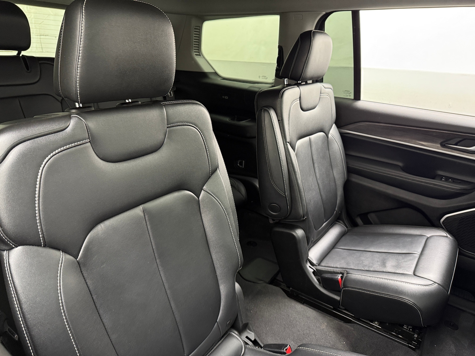 Thumbnail: 2022 Jeep Grand Cherokee L - 5