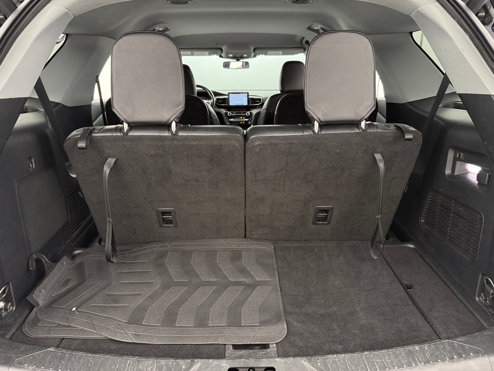 Thumbnail: 2022 Ford Explorer - 6