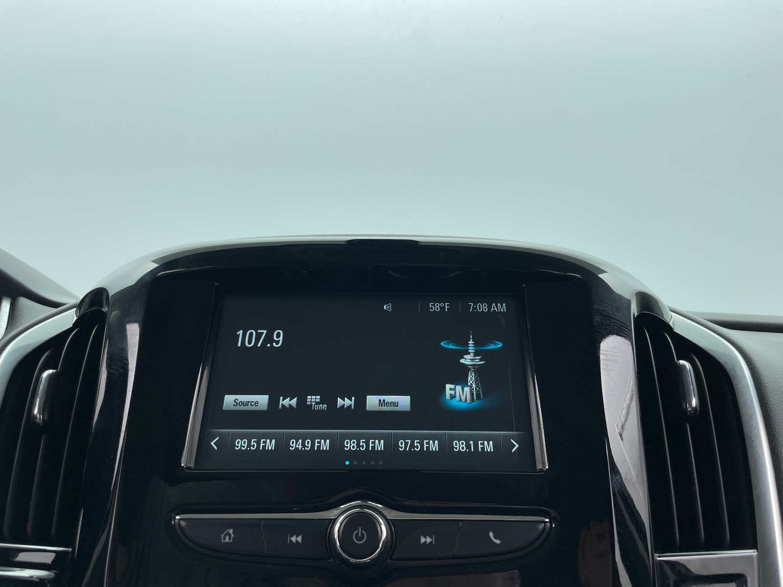 Thumbnail: 2018 Chevrolet Traverse - 4