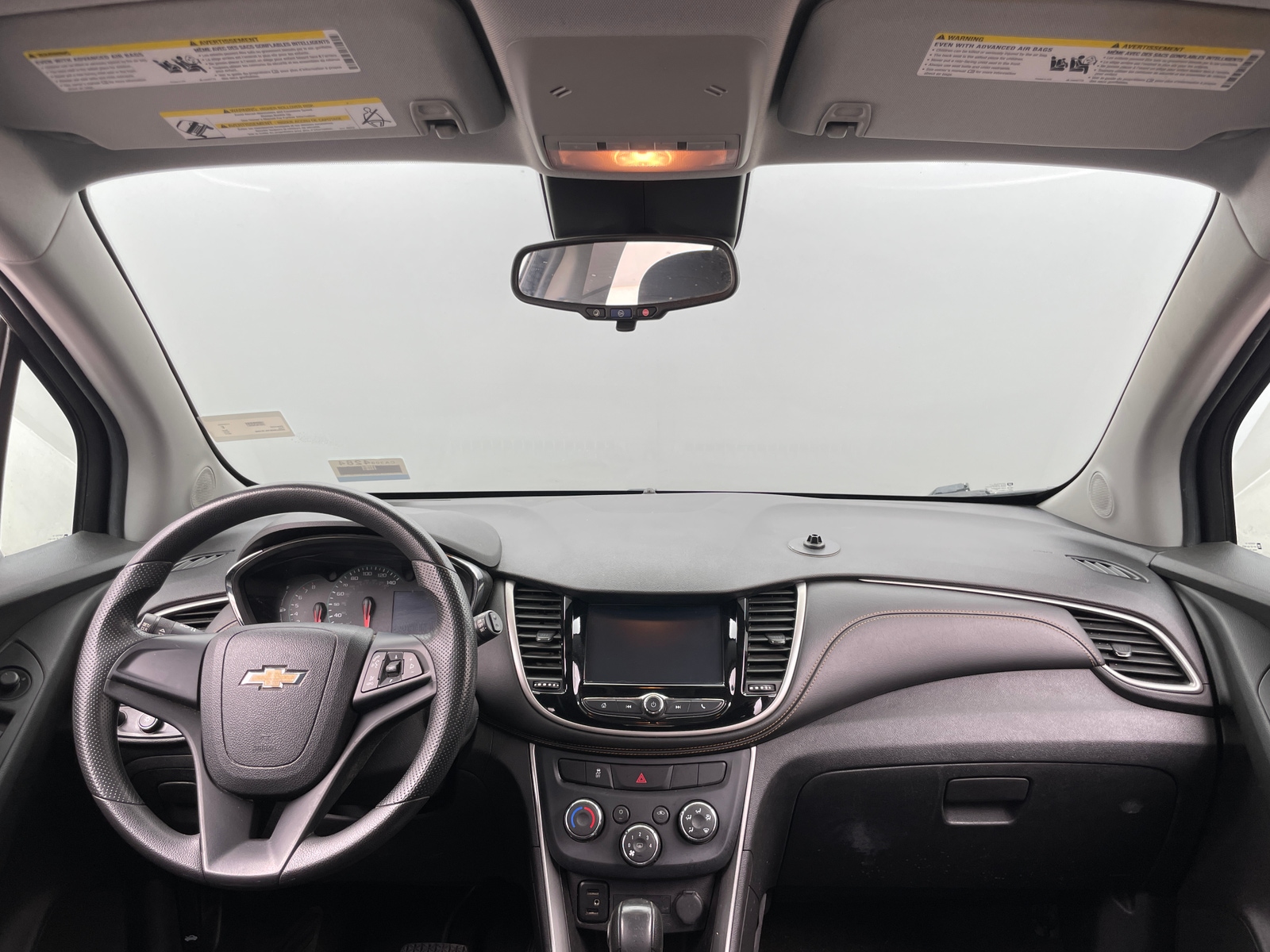Thumbnail: 2017 Chevrolet Trax - 3