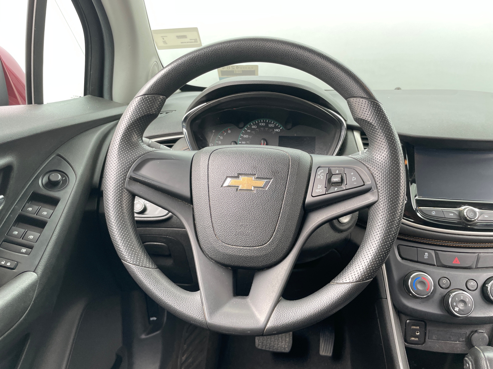 Thumbnail: 2017 Chevrolet Trax - 5