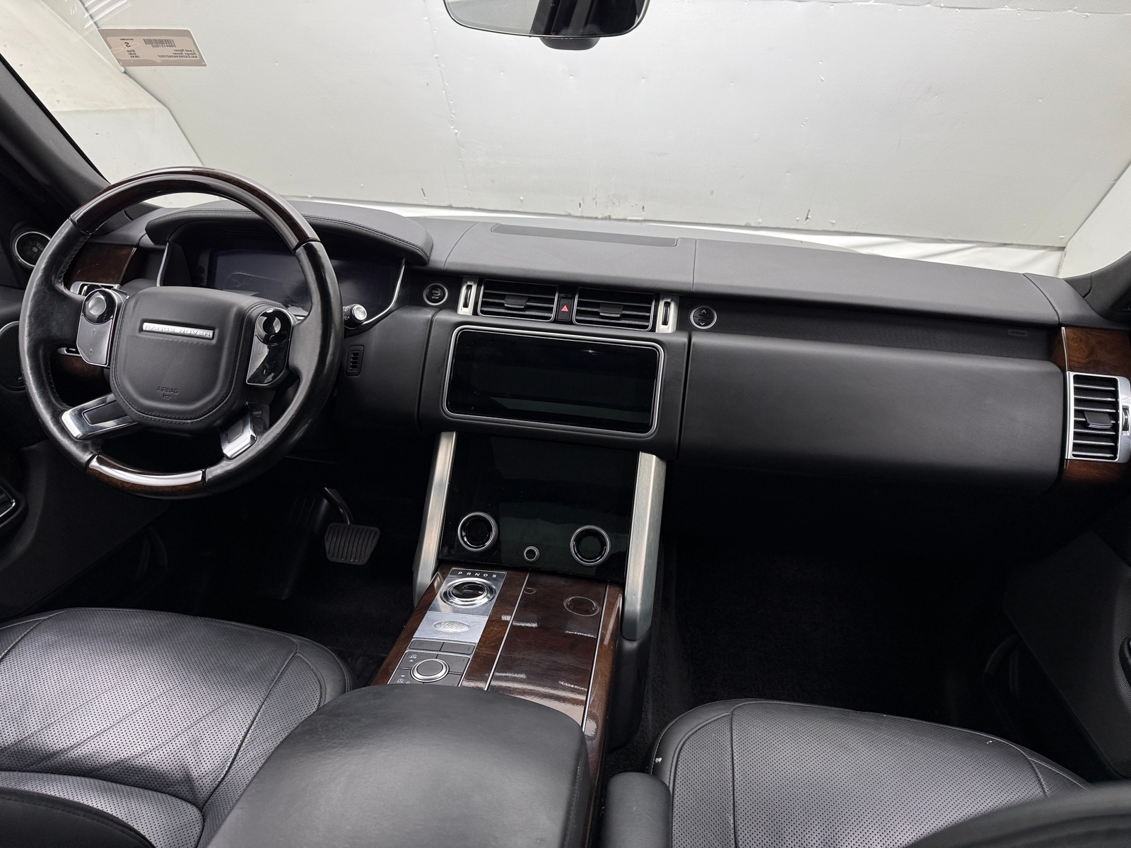 Thumbnail: 2019 Land Rover Range Rover - 2