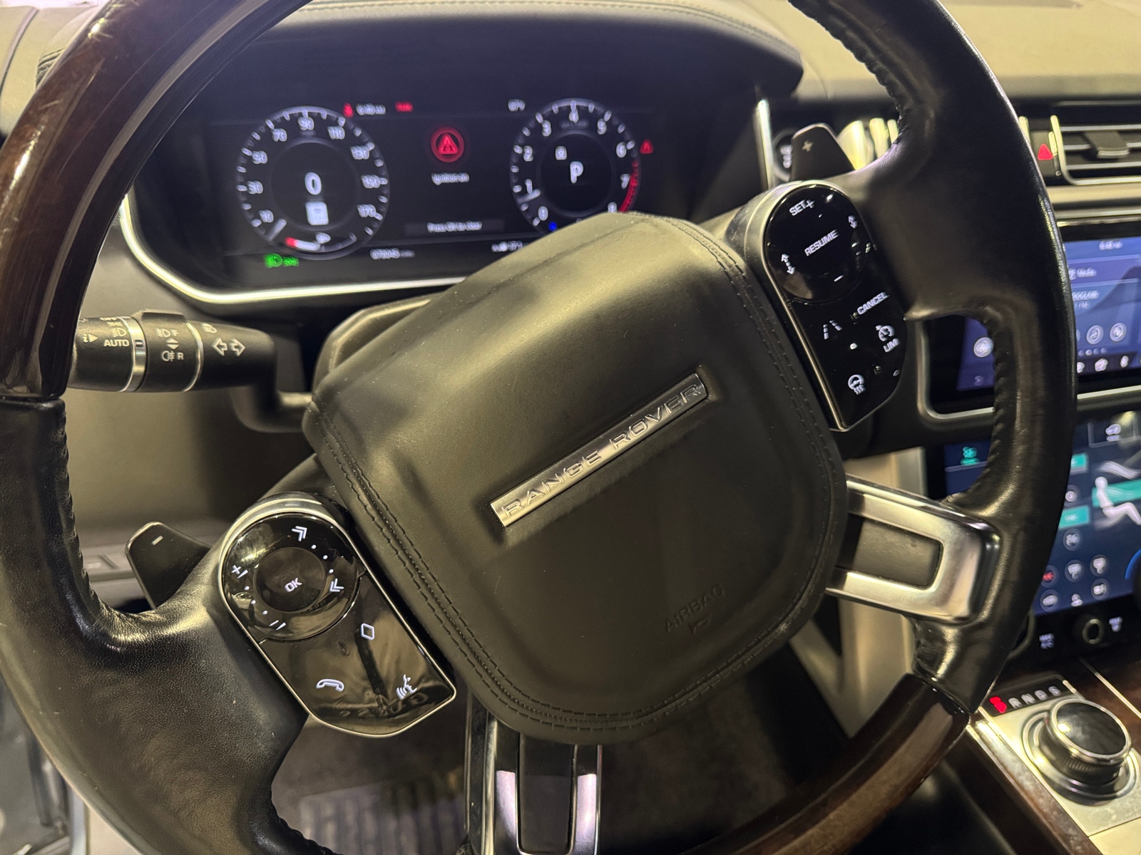 Thumbnail: 2019 Land Rover Range Rover - 4