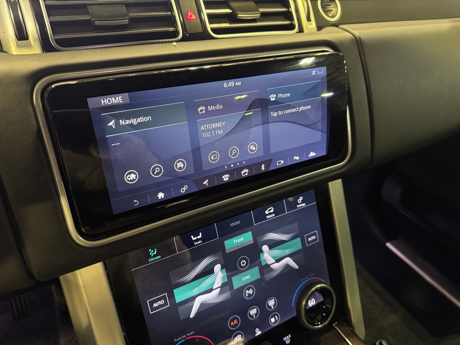 Thumbnail: 2019 Land Rover Range Rover - 3