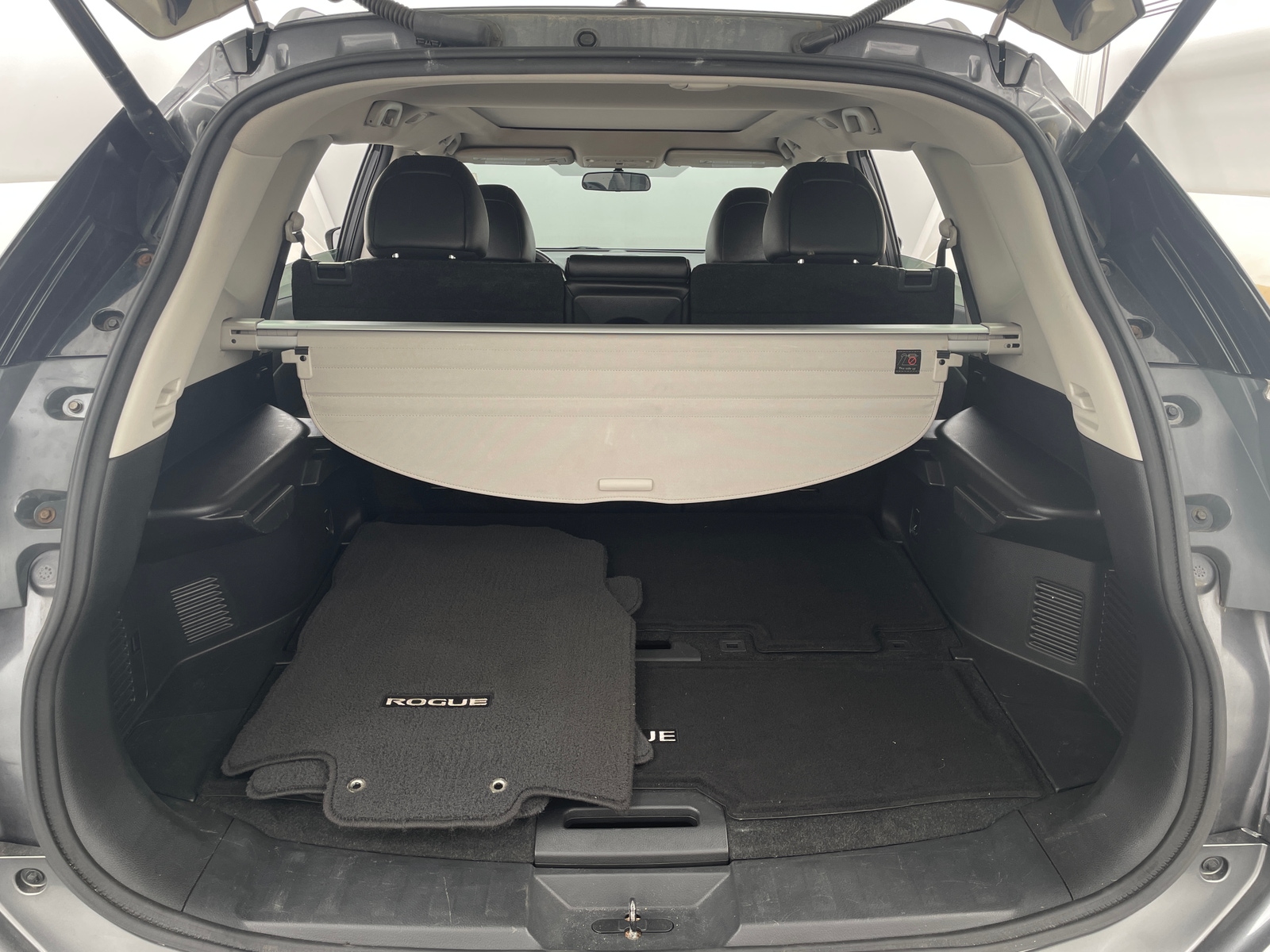 Thumbnail: 2016 Nissan Rogue - 6