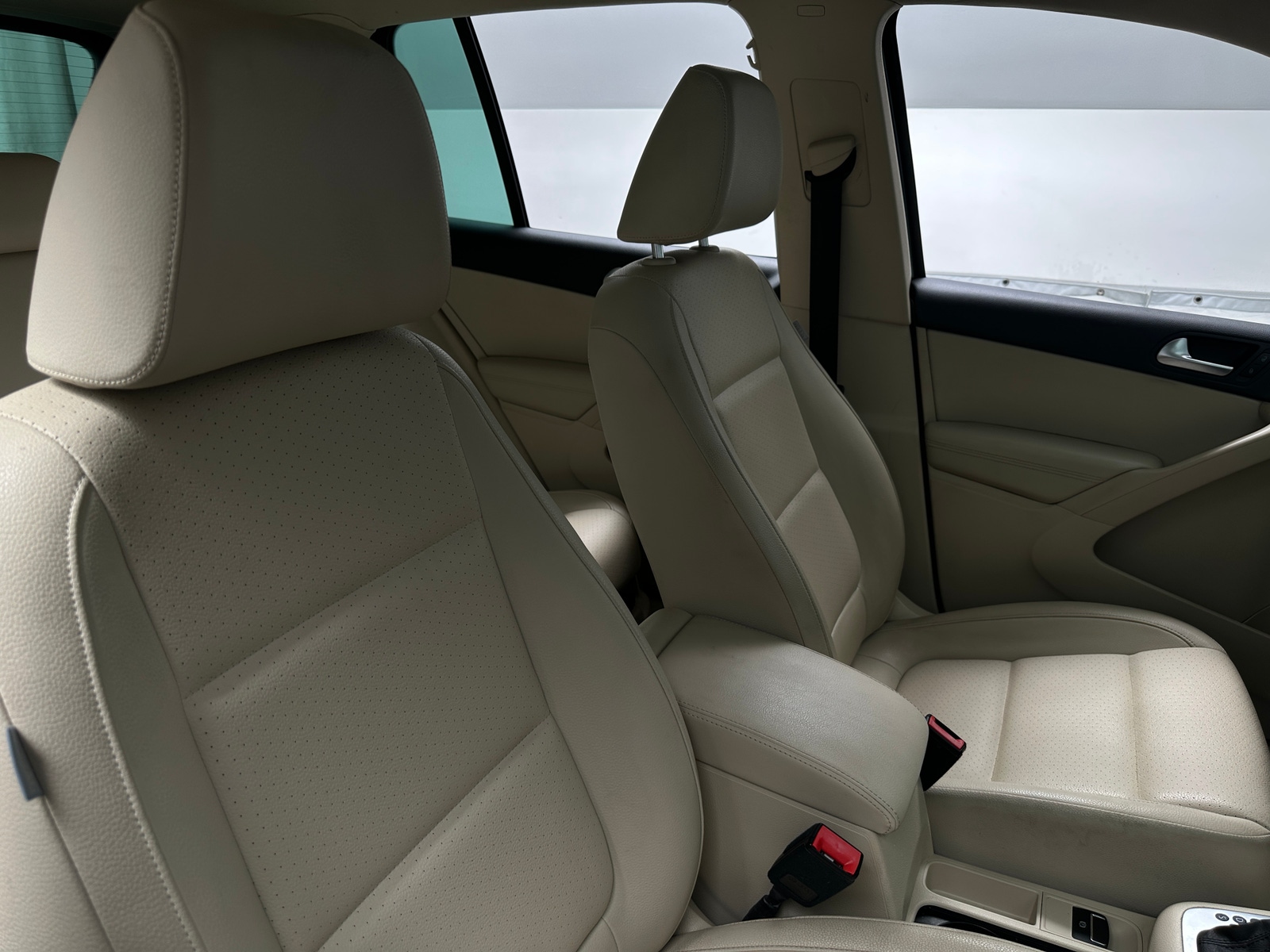 Thumbnail: 2015 Volkswagen Tiguan - 2