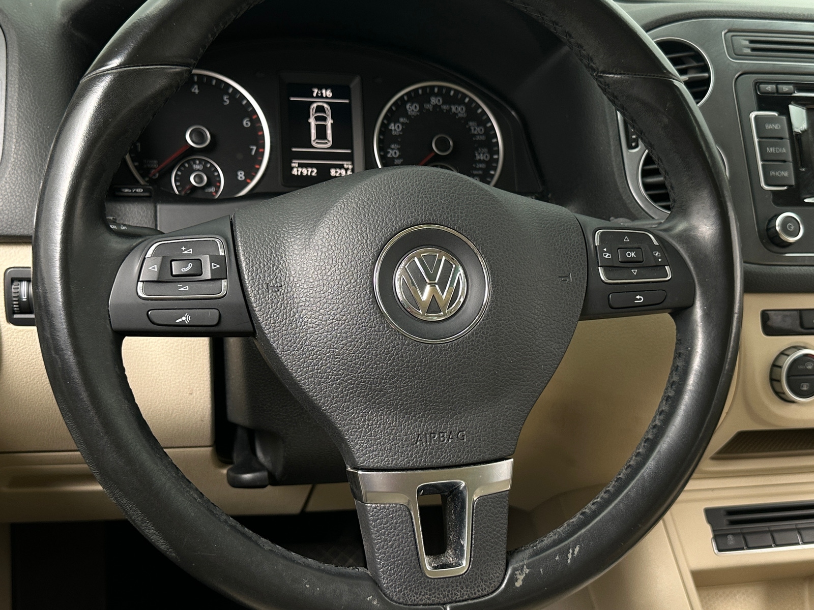 Thumbnail: 2015 Volkswagen Tiguan - 5