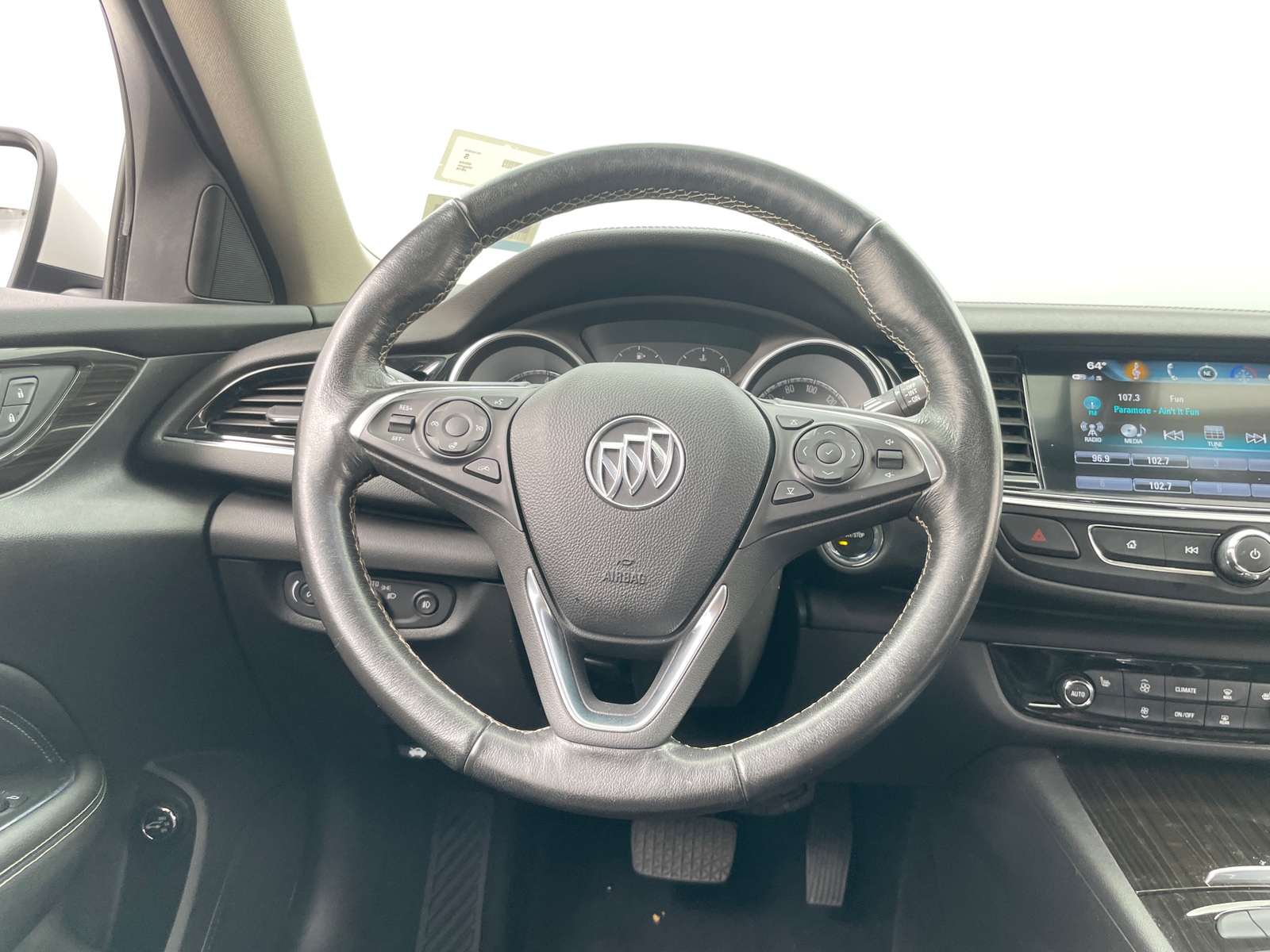 Thumbnail: 2018 Buick Regal - 4