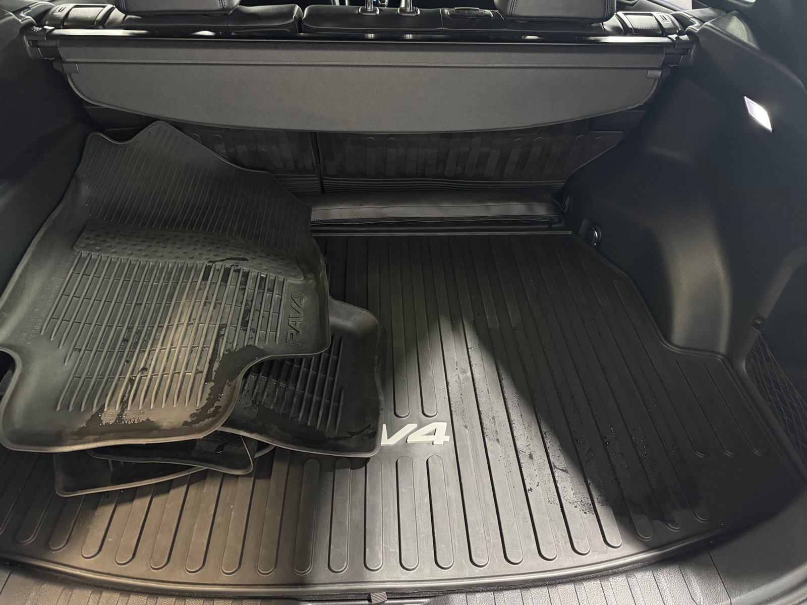 Thumbnail: 2023 Toyota RAV4 - 6