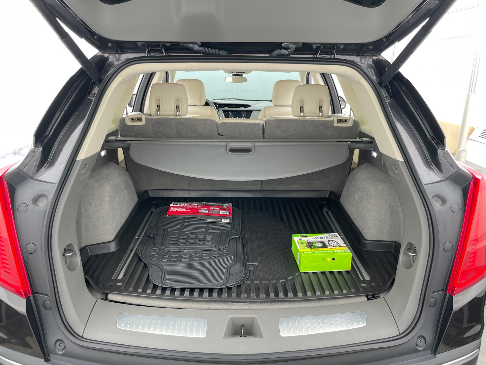 Thumbnail: 2018 Cadillac XT5 - 6
