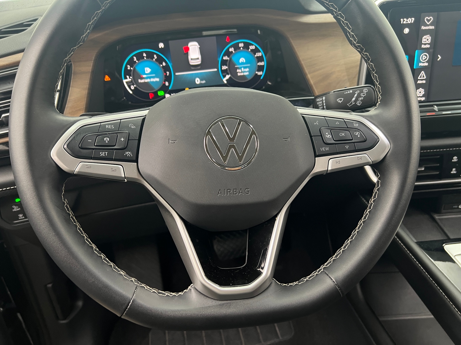 Thumbnail: 2024 Volkswagen Atlas - 4