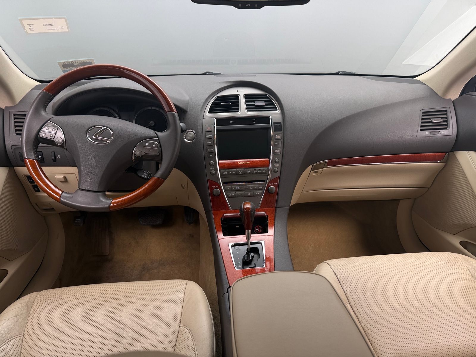 Thumbnail: 2011 Lexus ES - 2