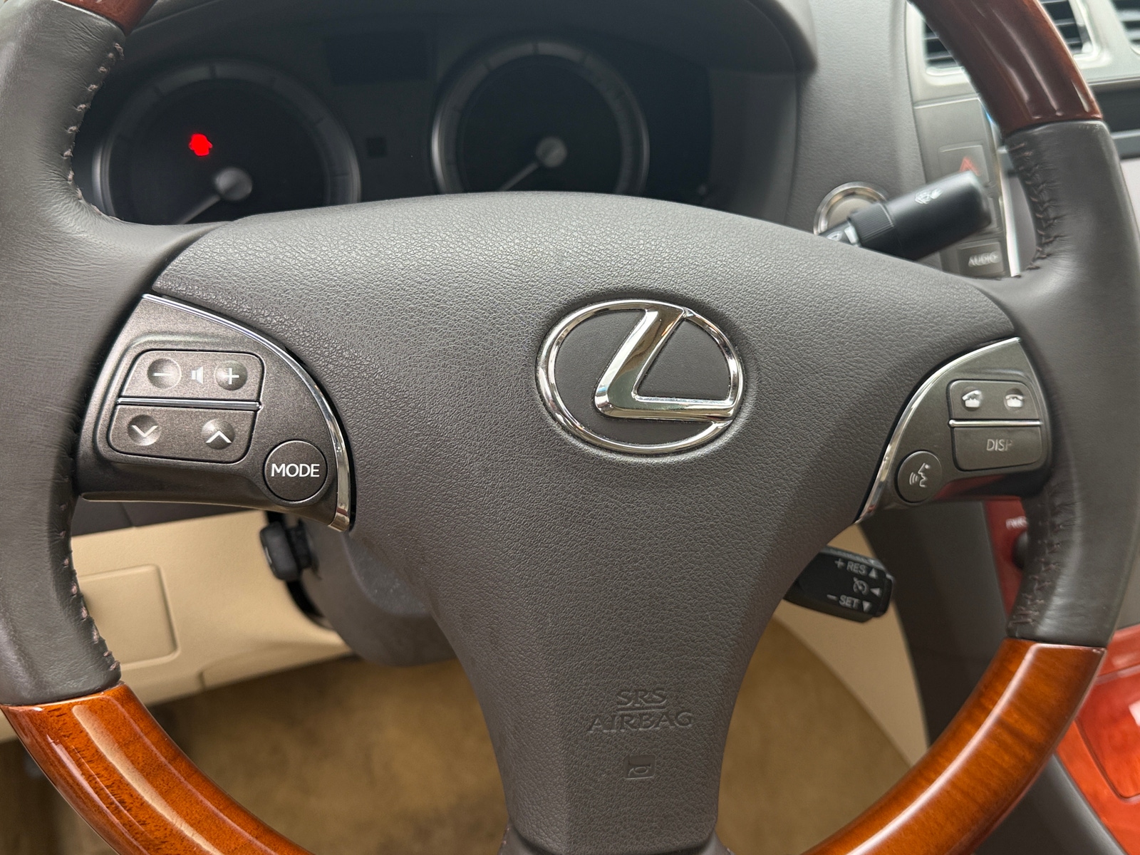 Thumbnail: 2011 Lexus ES - 4