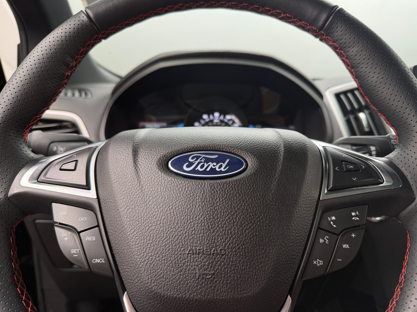 Thumbnail: 2024 Ford Edge - 4