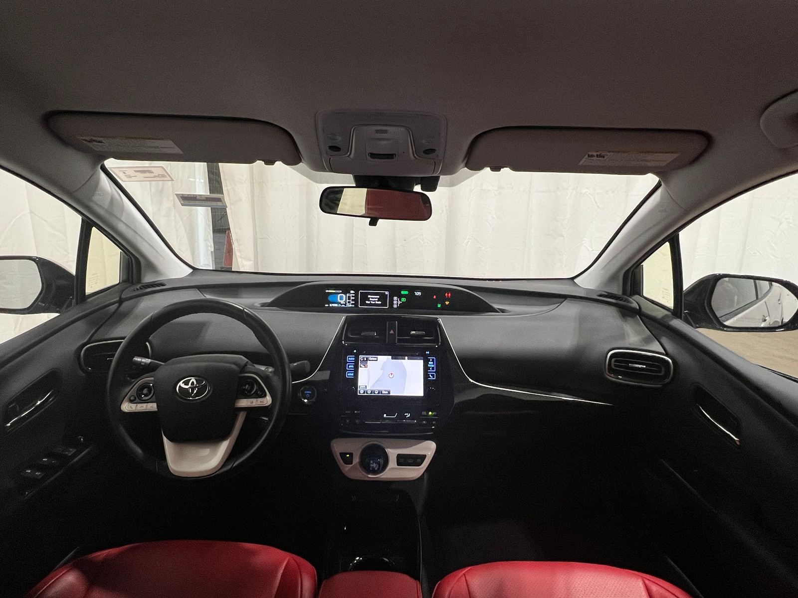 Thumbnail: 2017 Toyota Prius Prime - 2