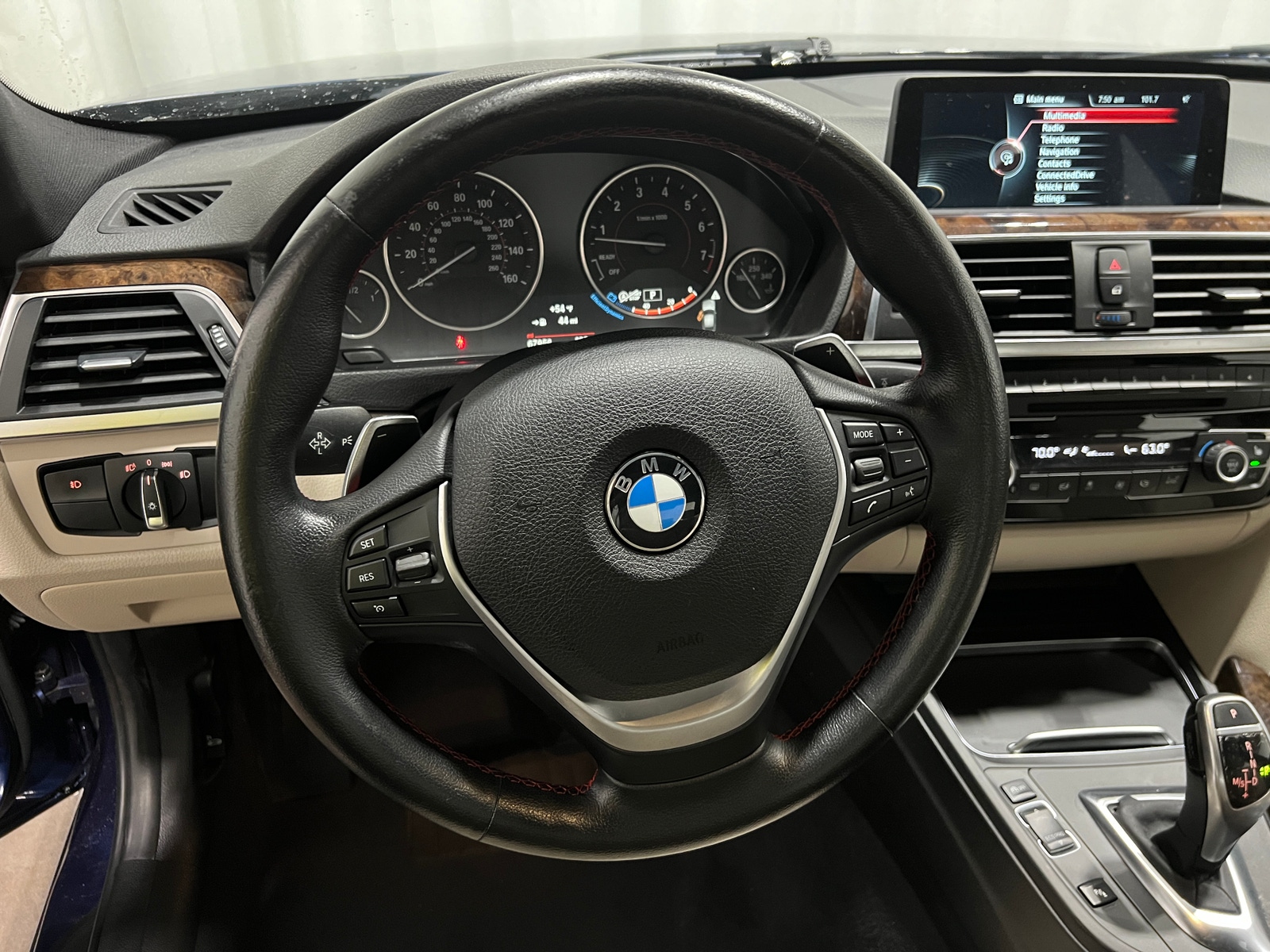Thumbnail: 2016 BMW 3 Series - 4