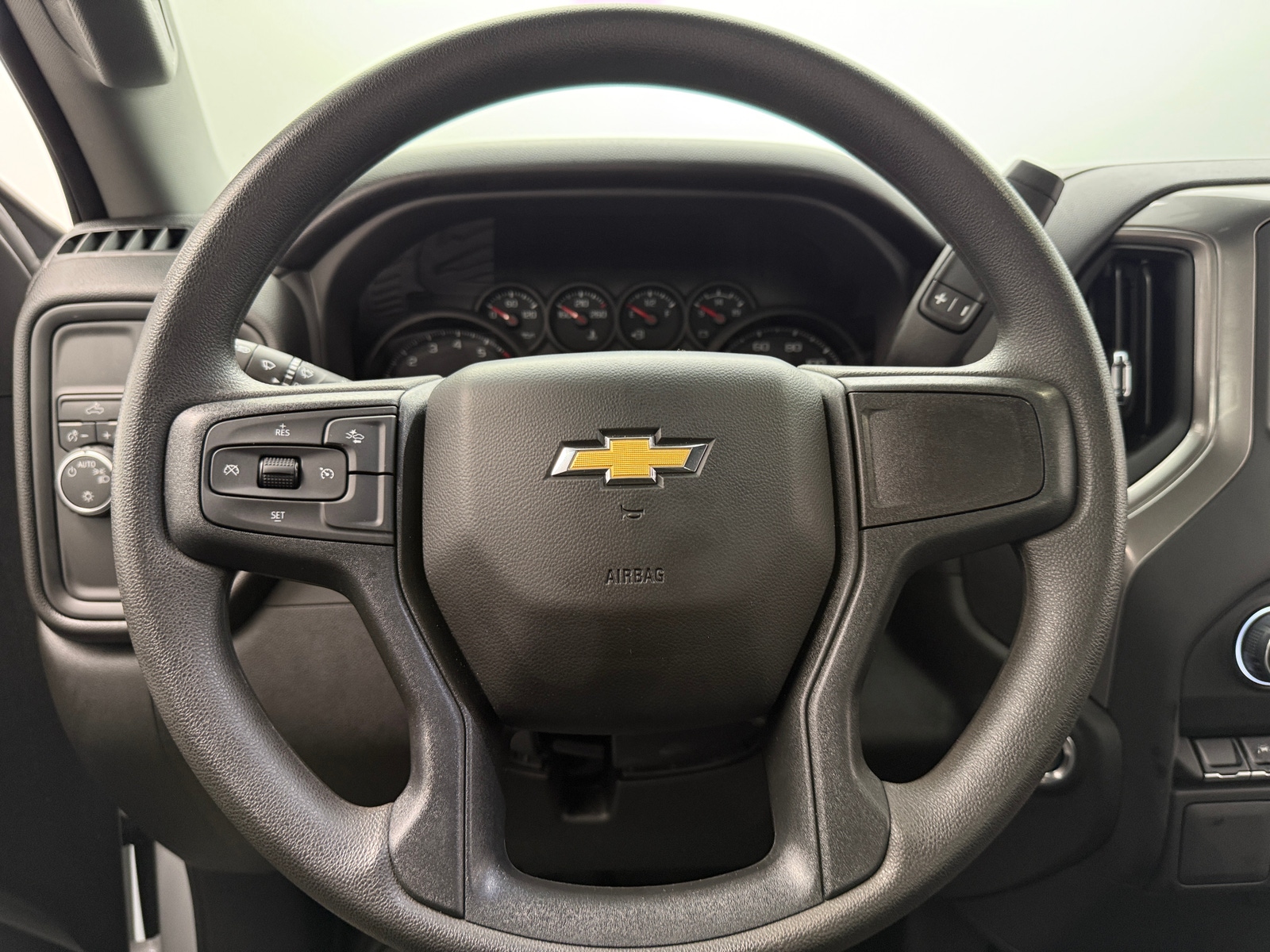 Thumbnail: 2025 Chevrolet Silverado 1500 - 4