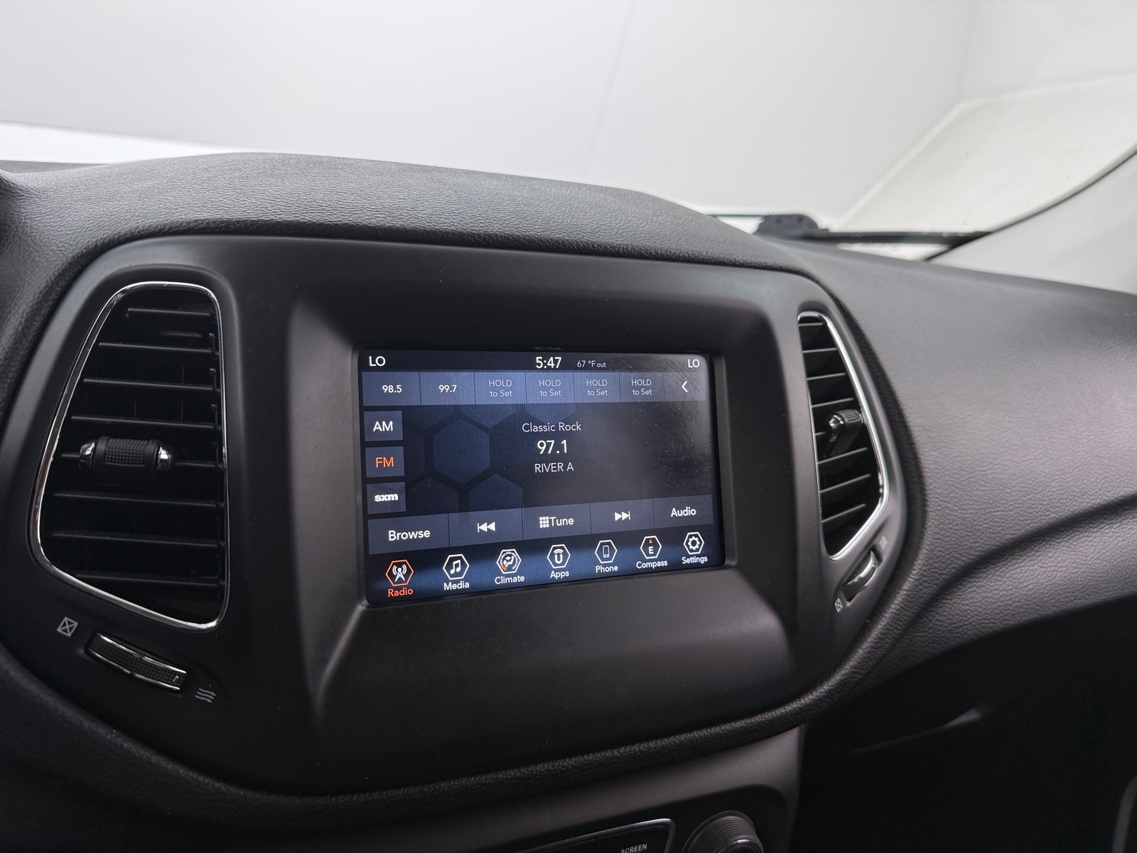 Thumbnail: 2020 Jeep Compass - 4