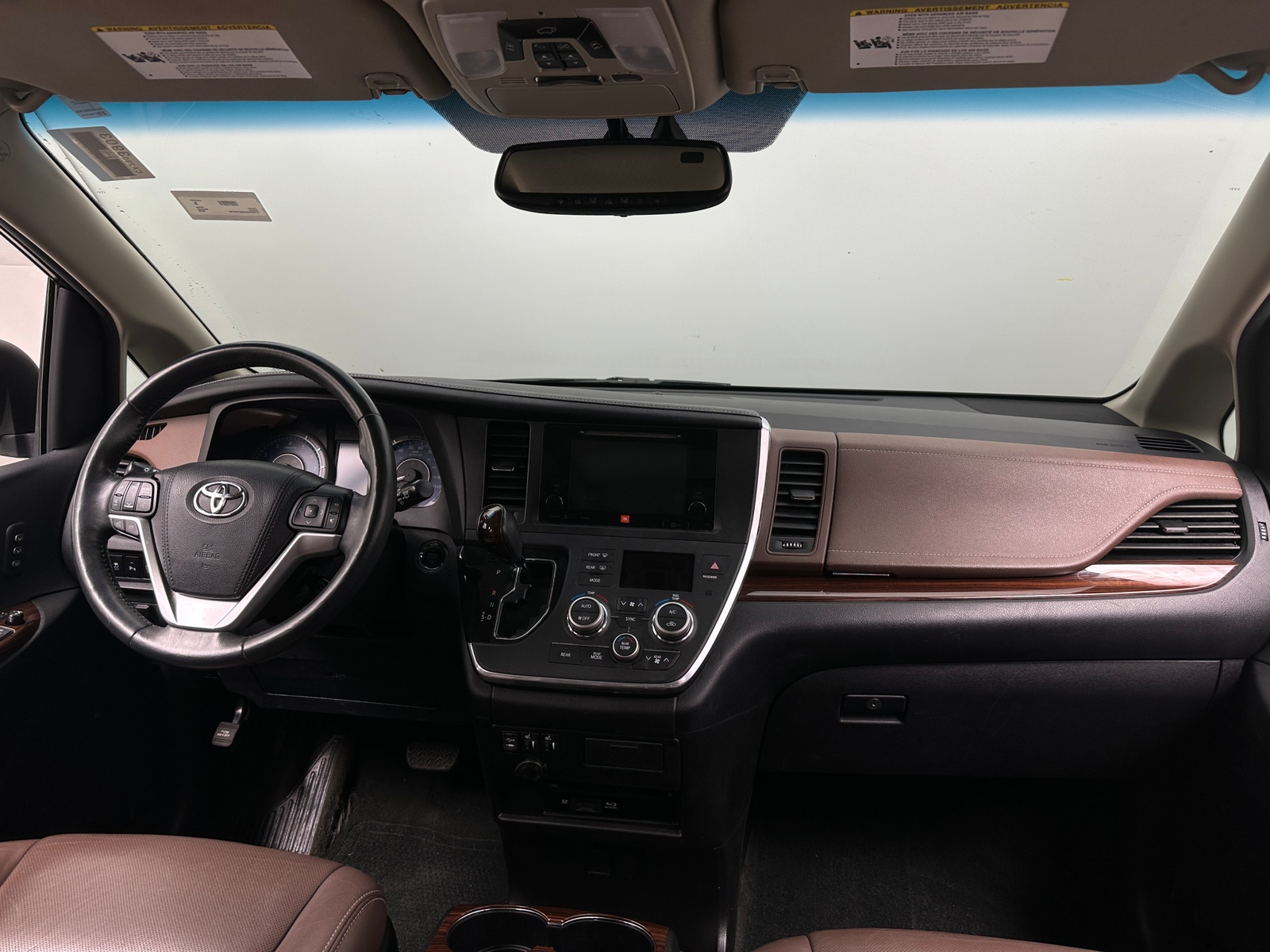 Thumbnail: 2016 Toyota Sienna - 2