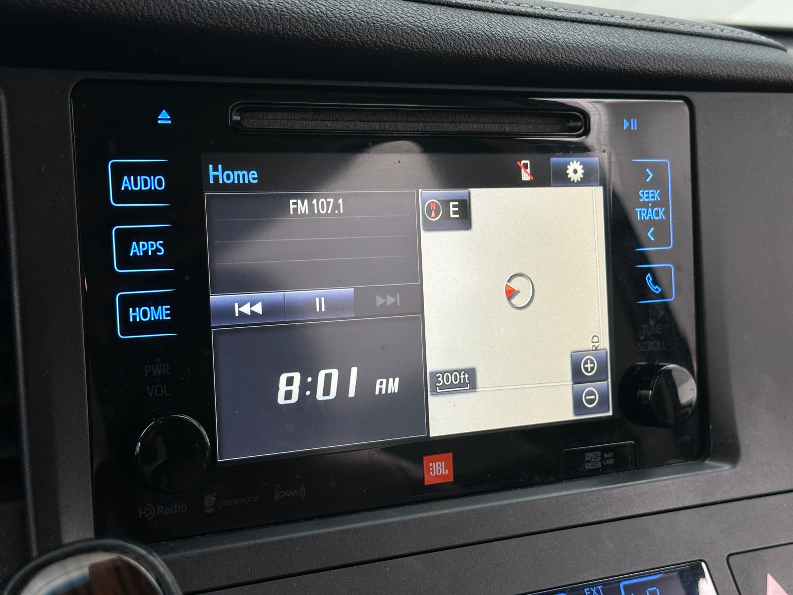 Thumbnail: 2016 Toyota Sienna - 3