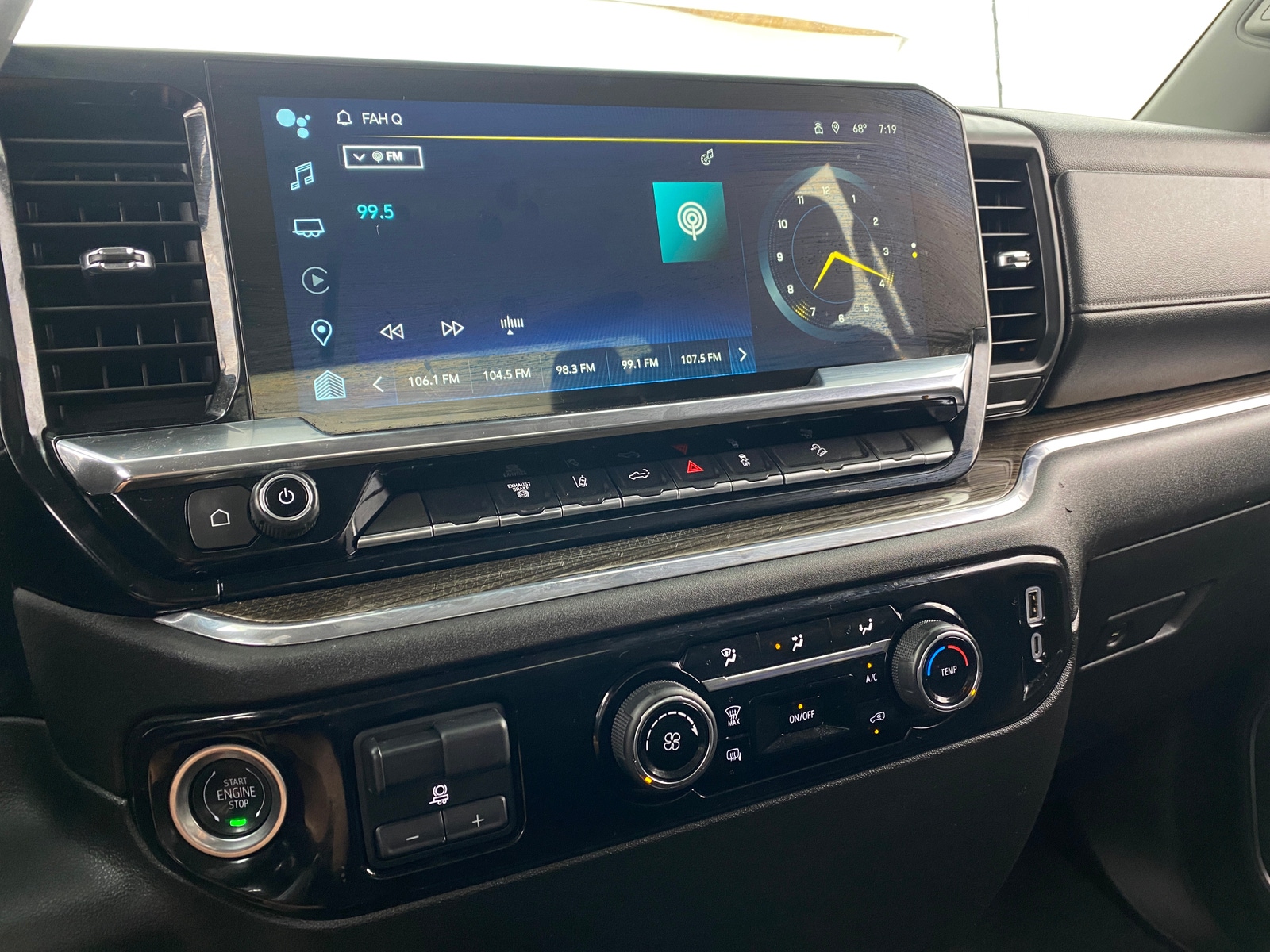 Thumbnail: 2024 Chevrolet Silverado 2500 - 4
