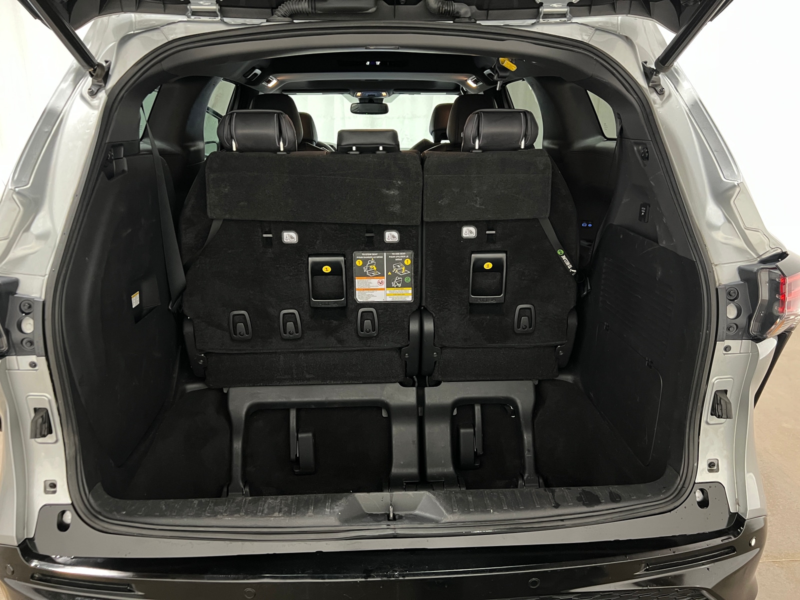 Thumbnail: 2021 Toyota Sienna - 6