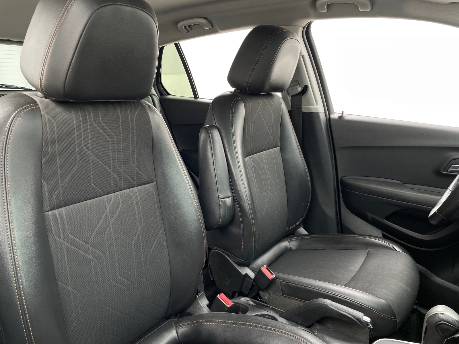 Thumbnail: 2018 Chevrolet Trax - 2