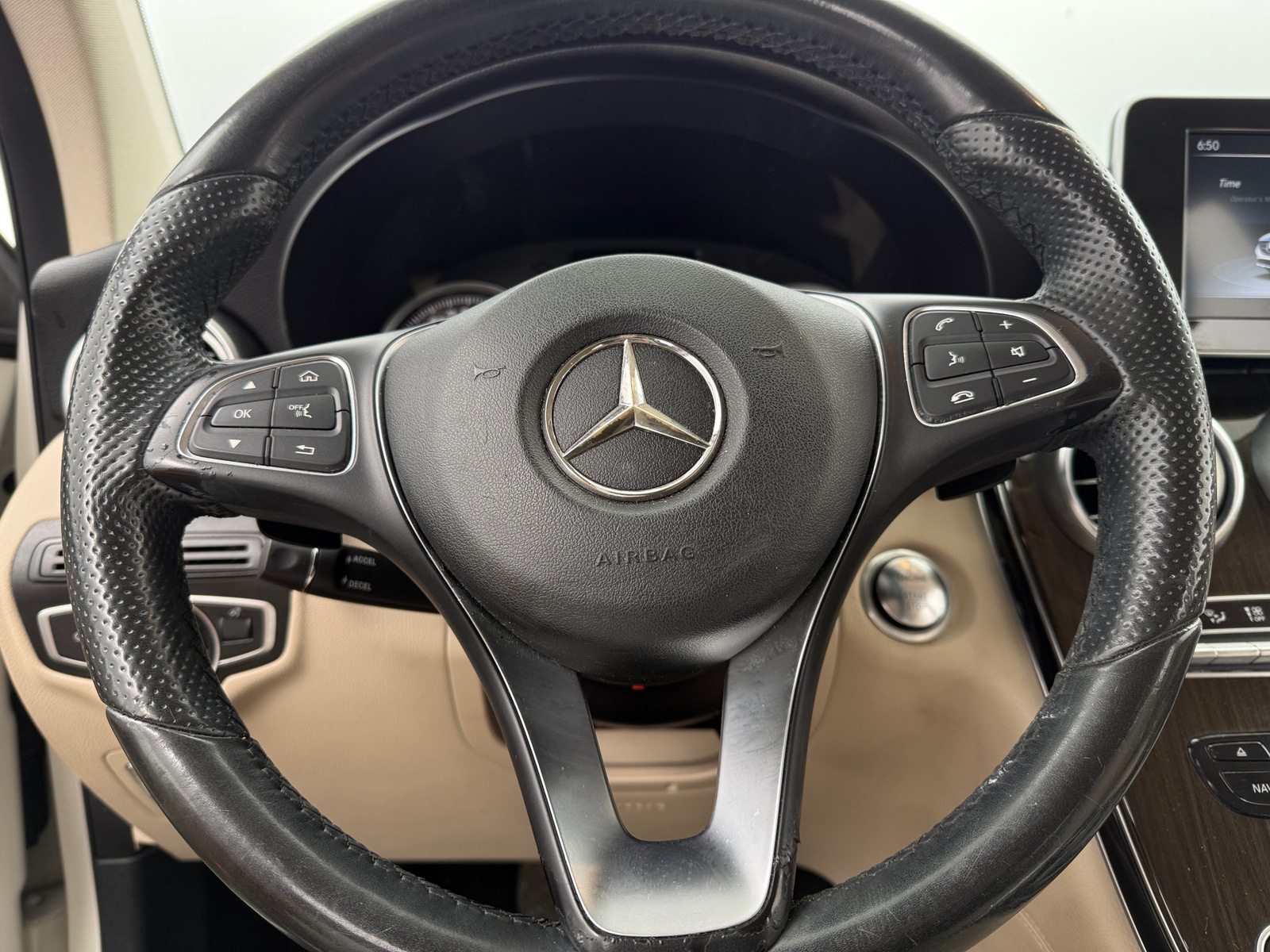 Thumbnail: 2016 Mercedes-Benz GLC - 4