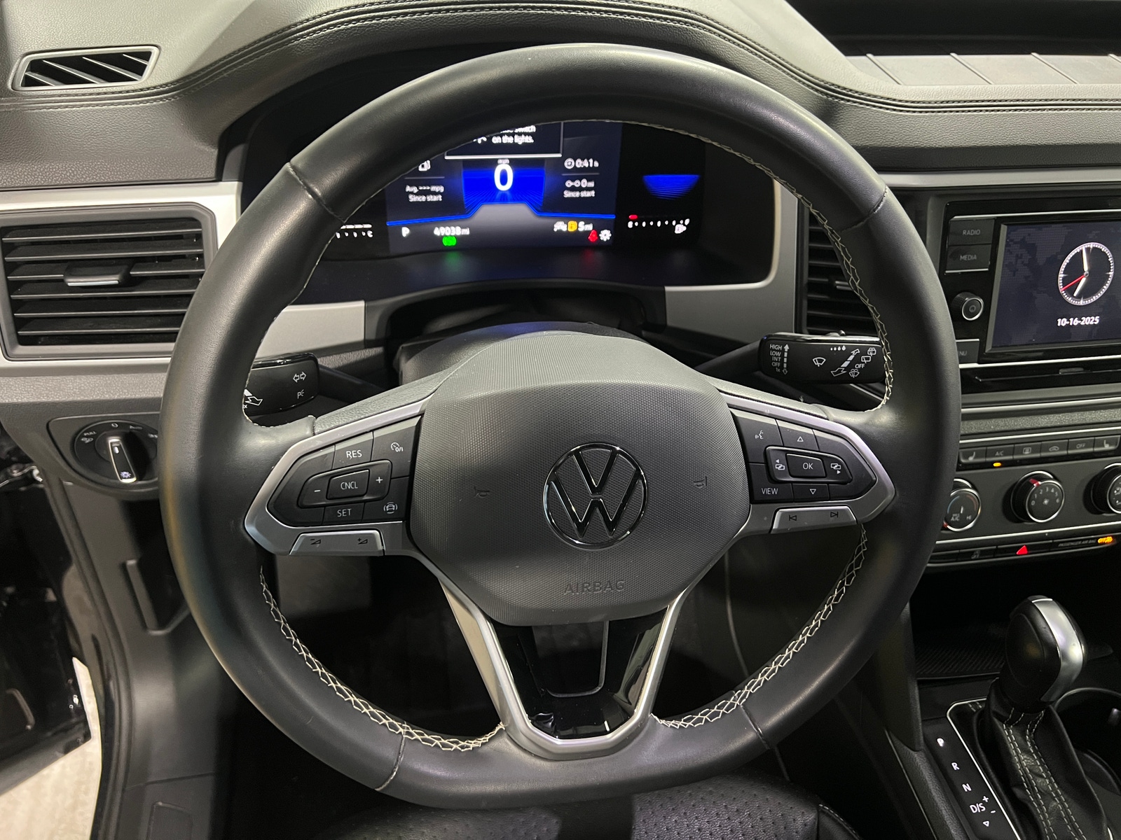 Thumbnail: 2022 Volkswagen Atlas - 4